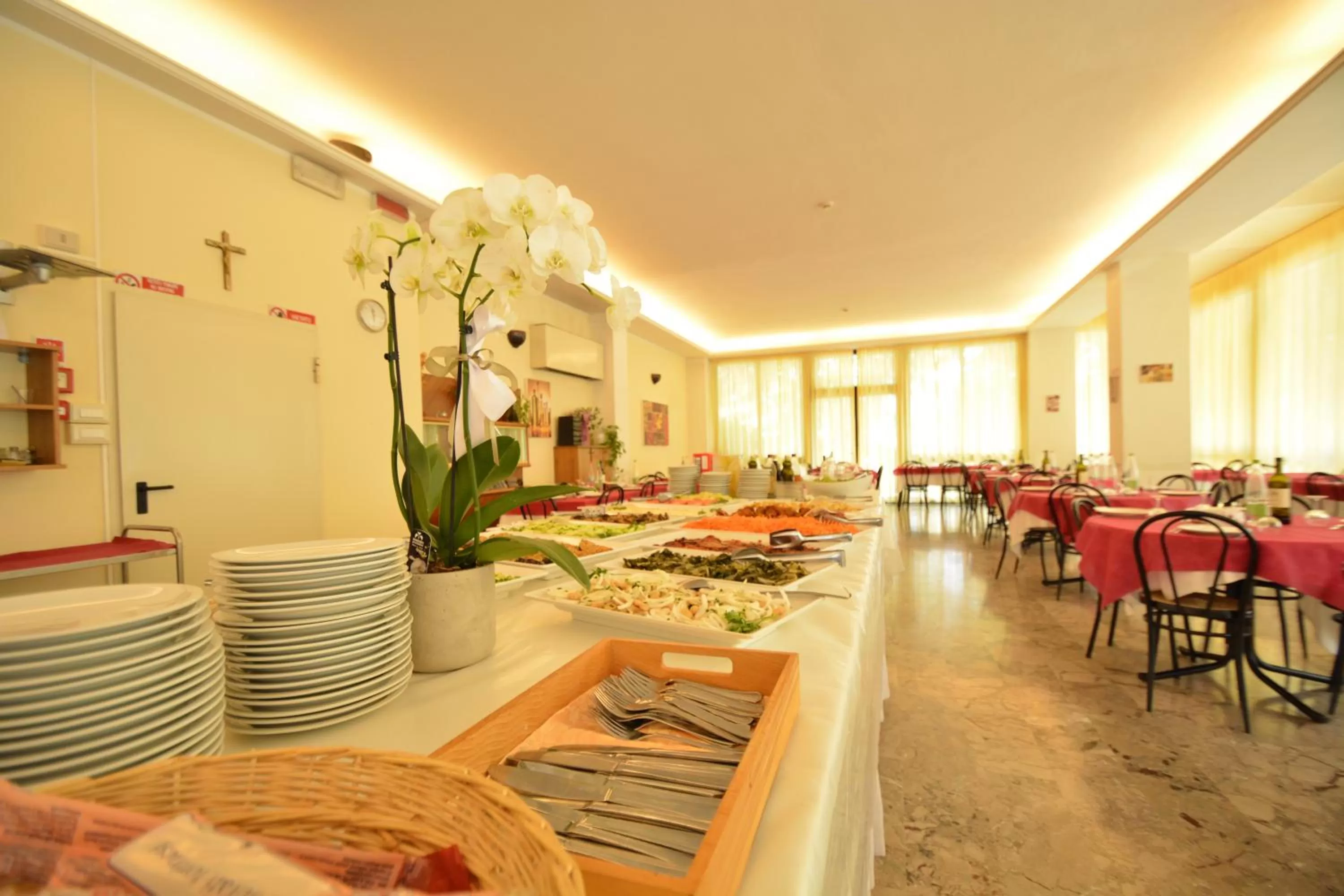 Restaurant/places to eat in Hotel Europa