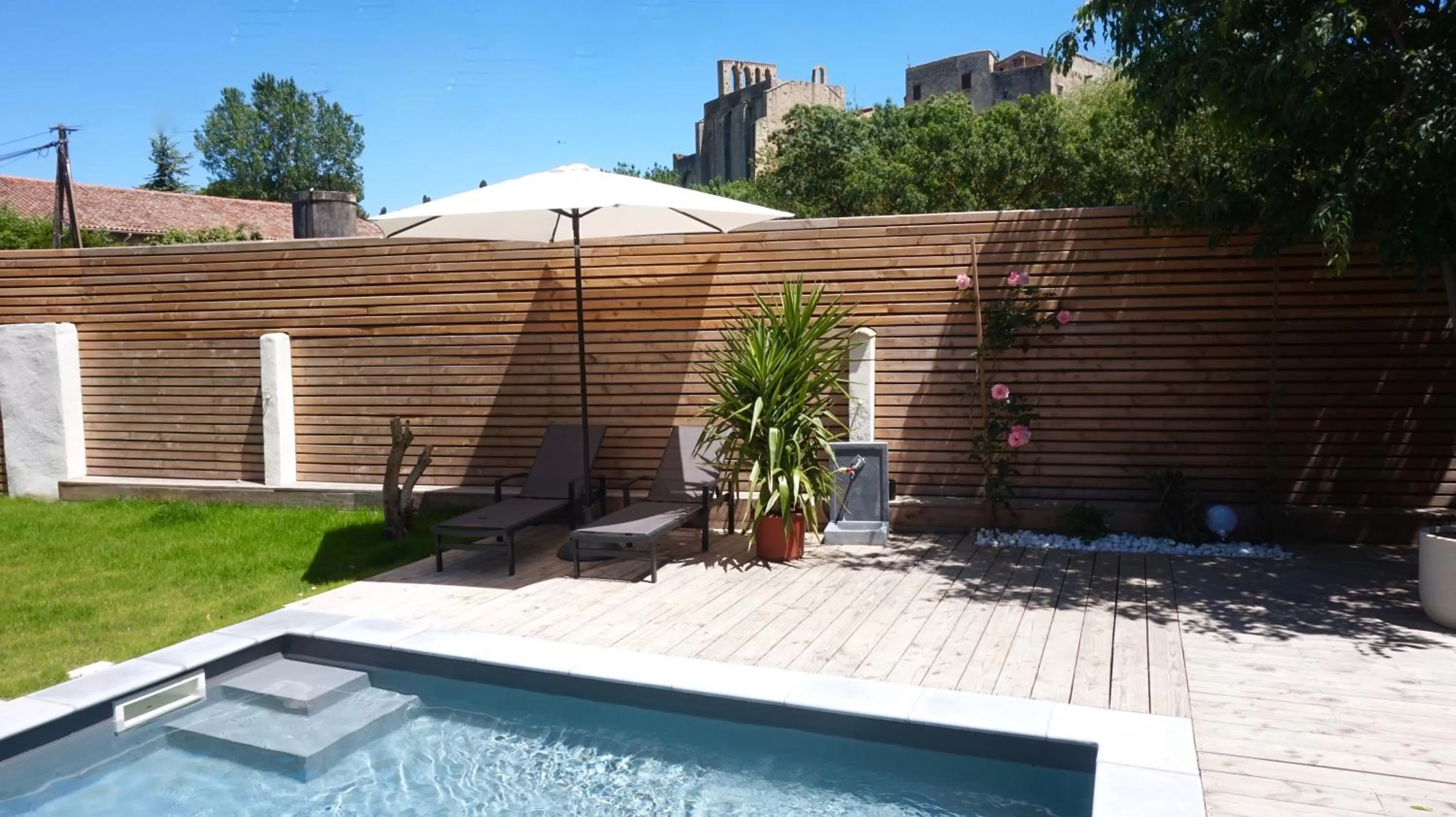 Patio in La Domitia - Maison d'hôtes, massages & bien-être