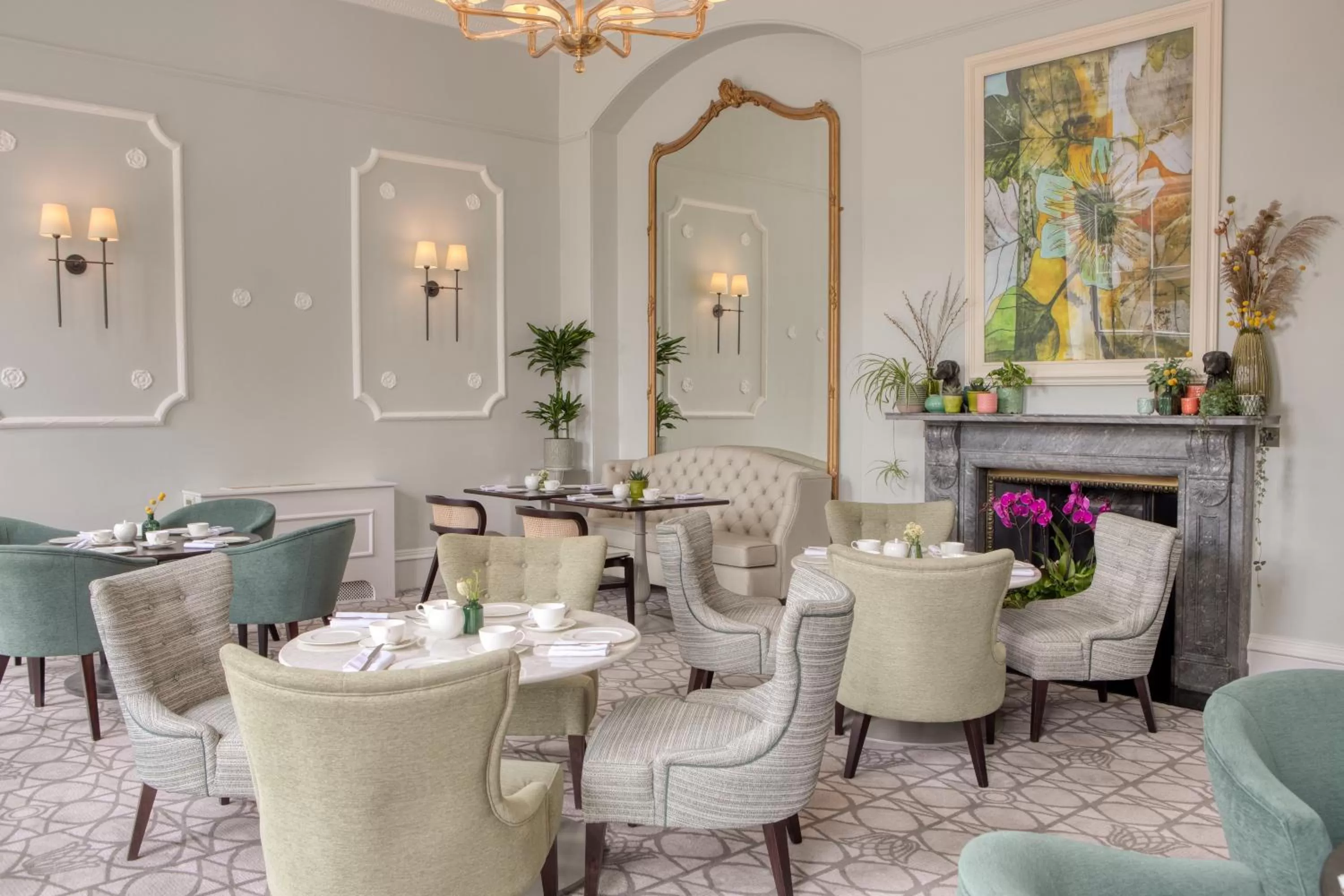 Lounge or bar in Taplow House Hotel & Spa