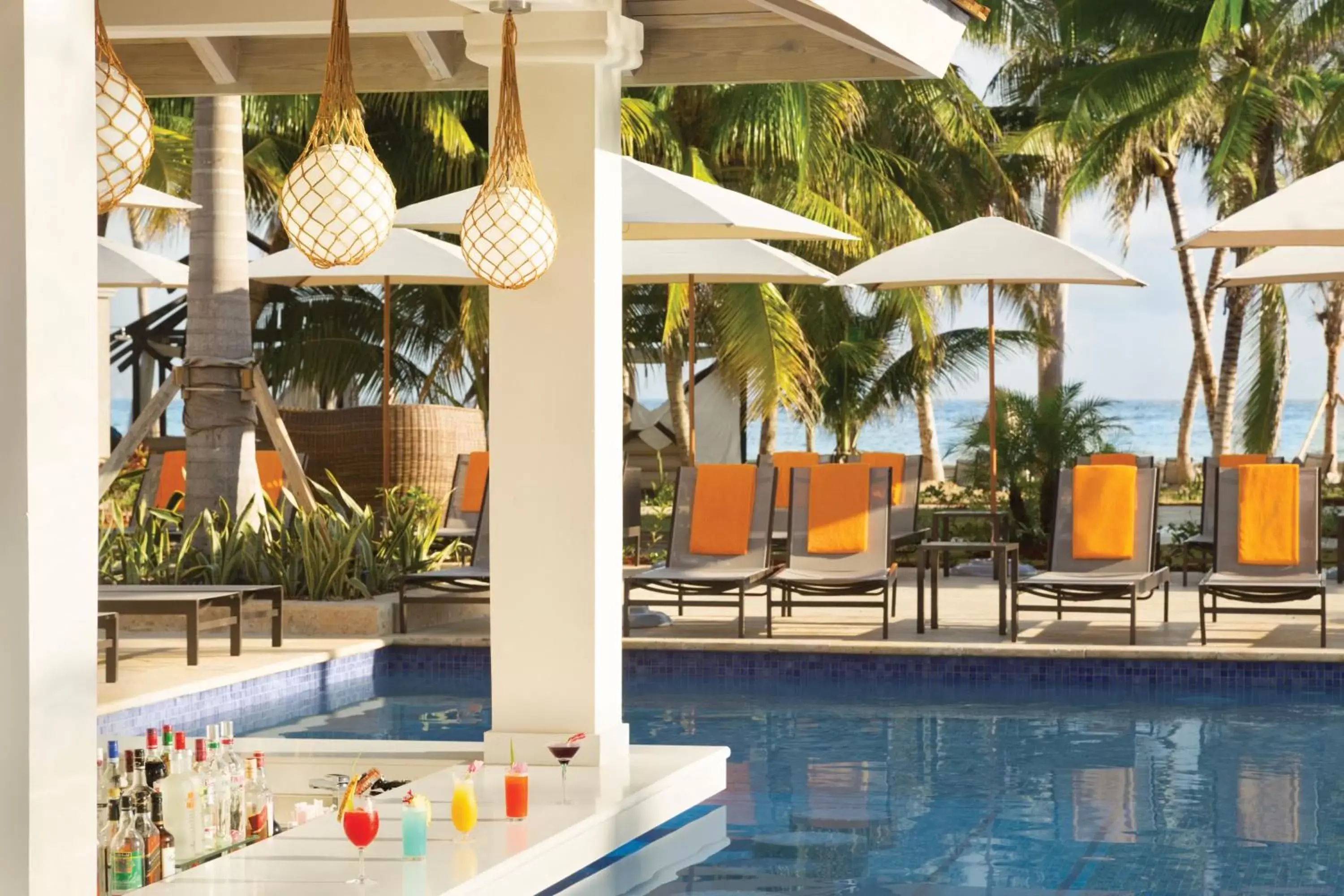 Lounge or bar, Swimming Pool in Hyatt Zilara Rose Hall Adults Only - All Inclusive