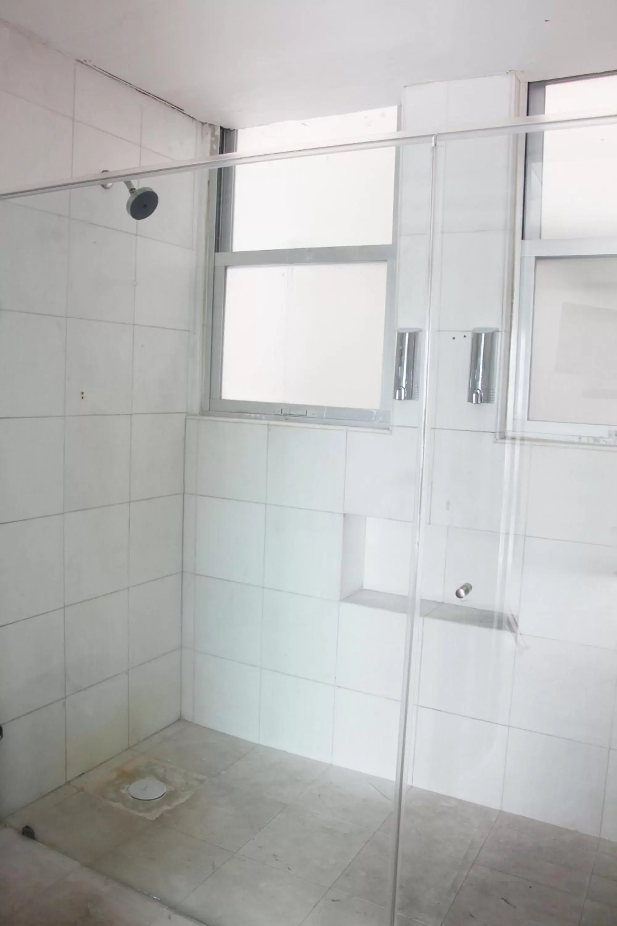 Shower, Bathroom in Hotel & Hostal Casa de Luz Cancun