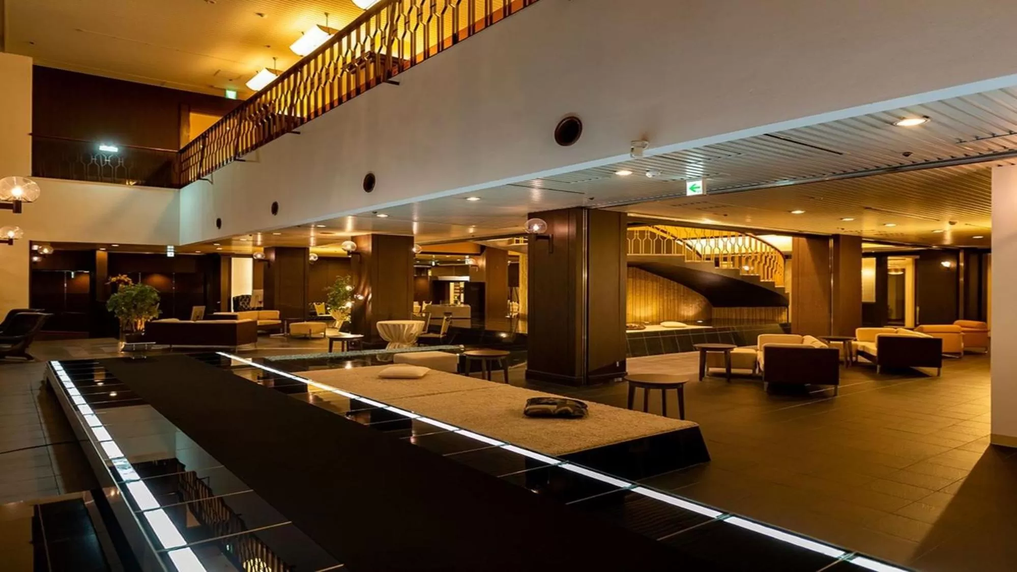 Lobby or reception in Art Hotel Narita