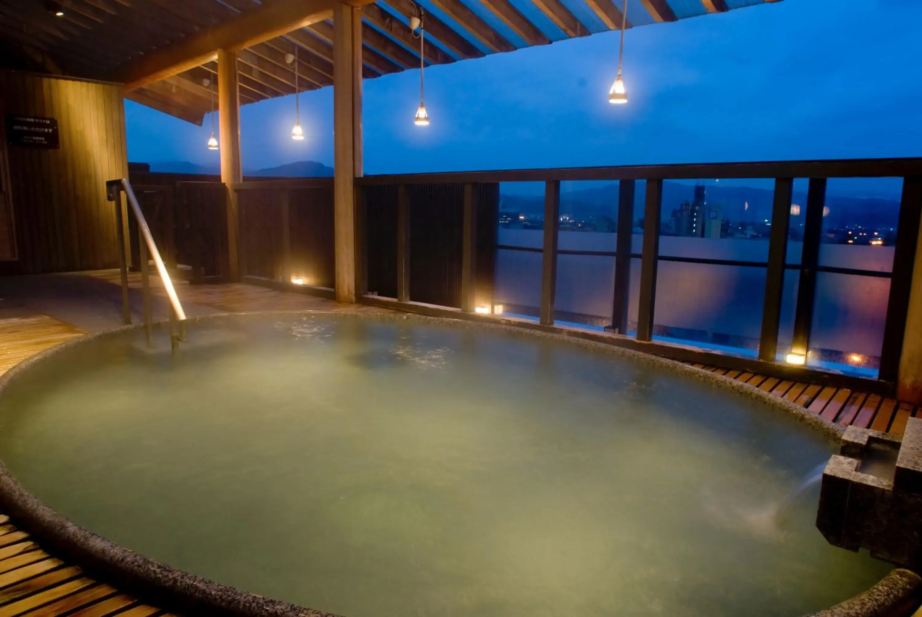 Hot Spring Bath, Swimming Pool in Honjin Hiranoya Bekkan Annex