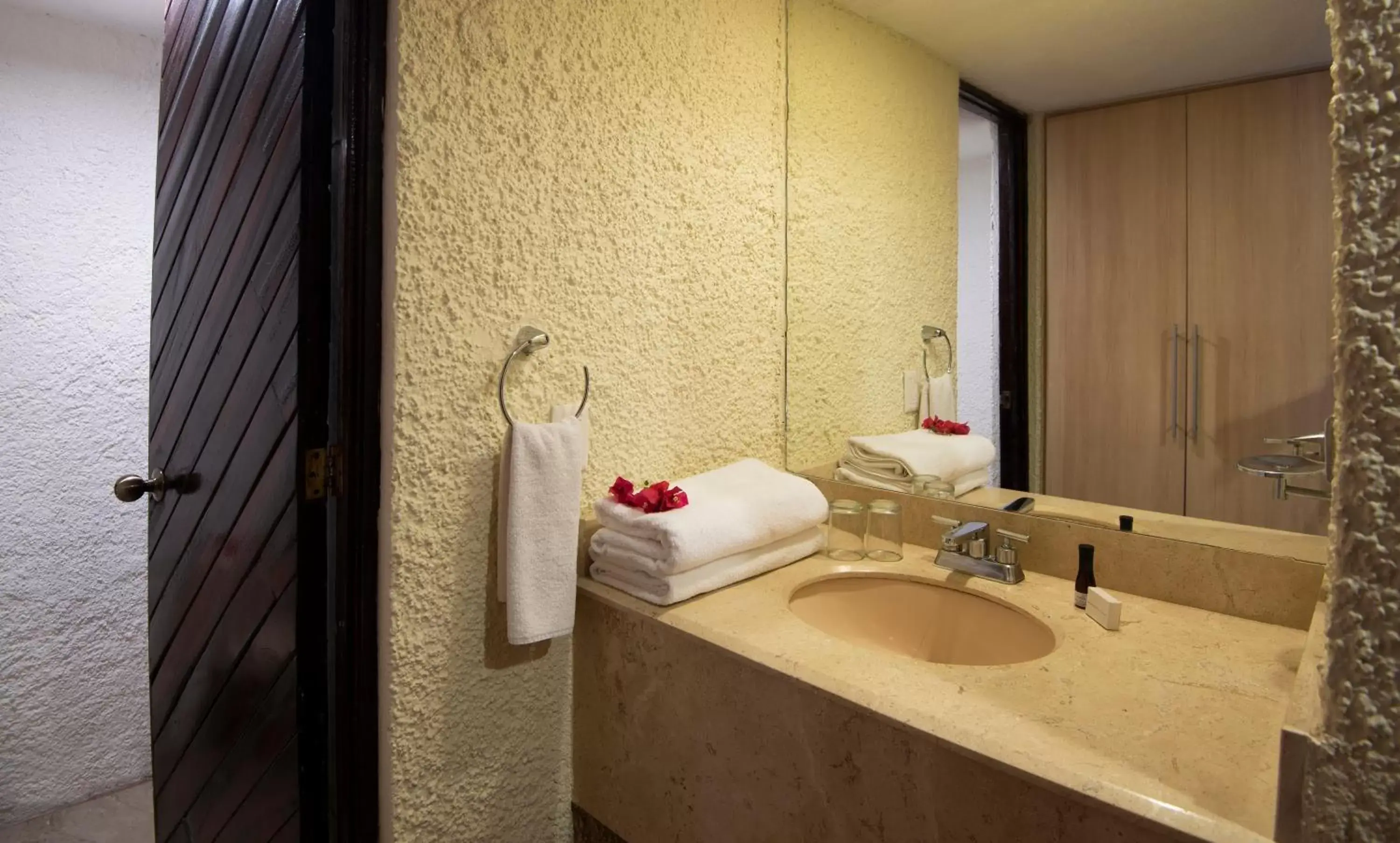 Bathroom in Cabo Blanco Hotel and Marina