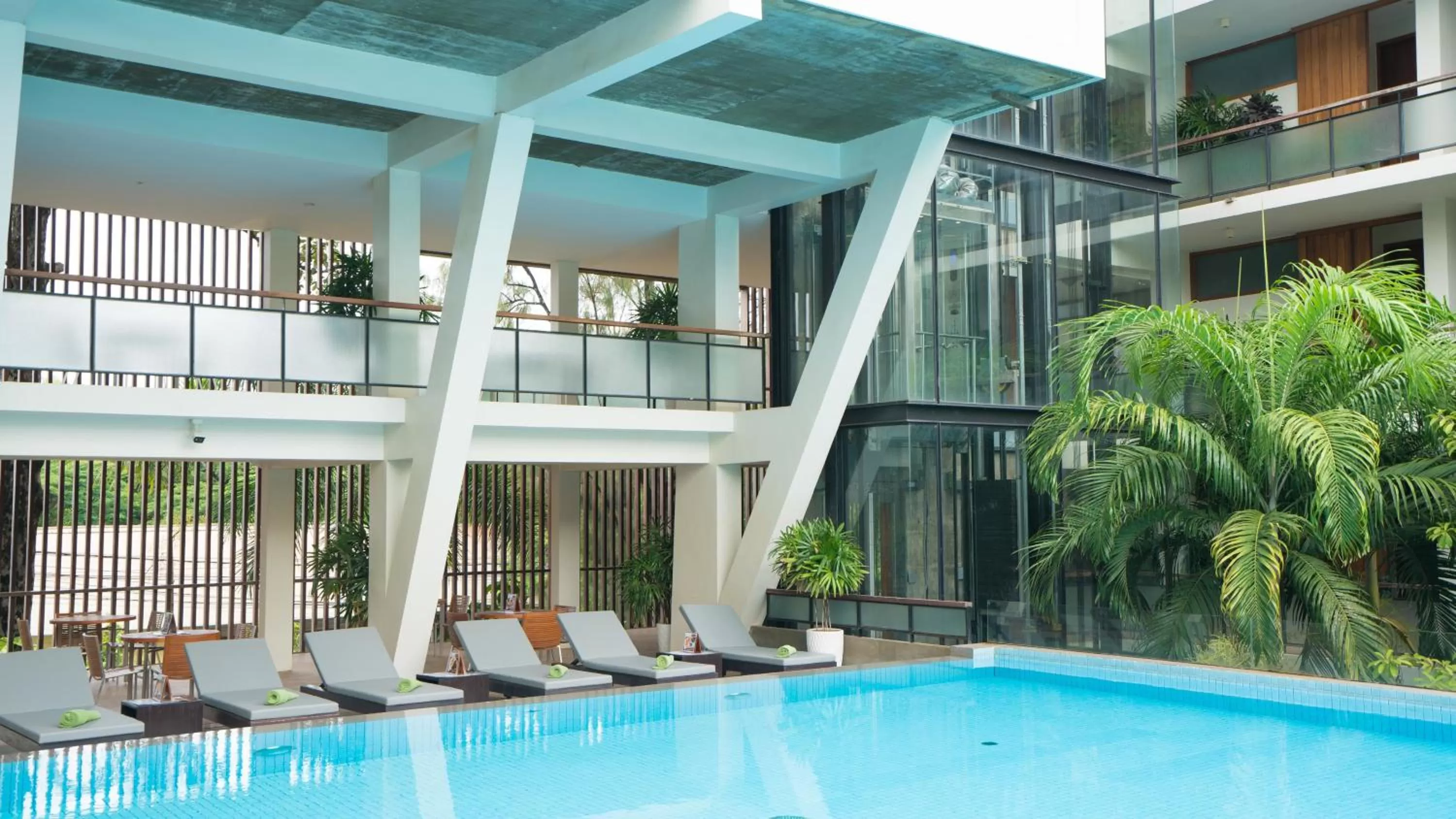 Swimming pool in Somadevi Residence