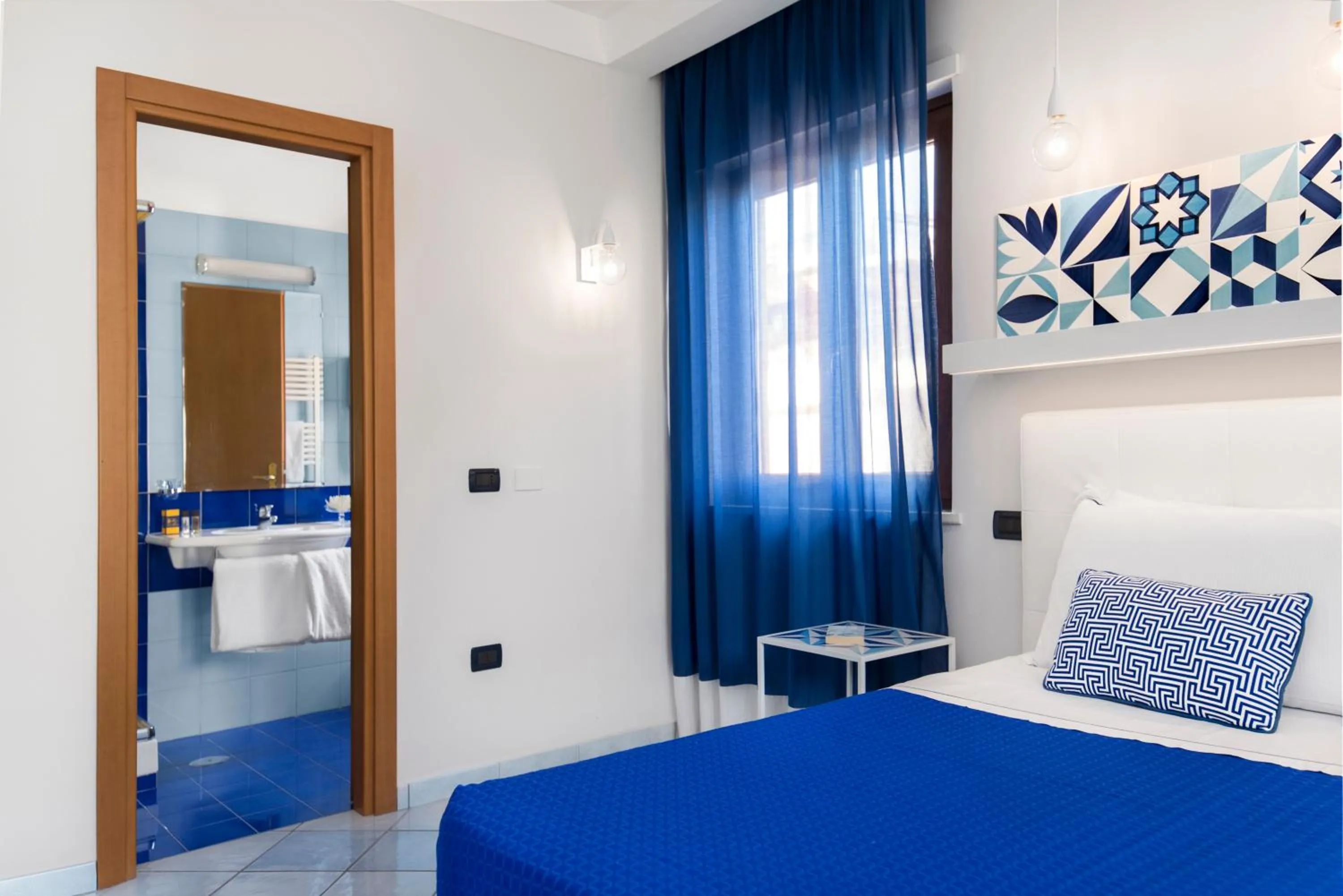 Decorative detail, Bed in Hotel Leone