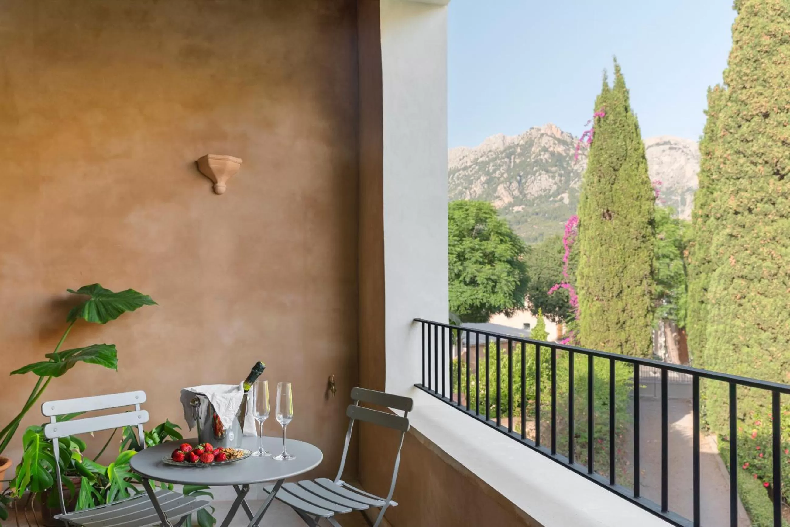 Day in Ca'n Puig de Sòller