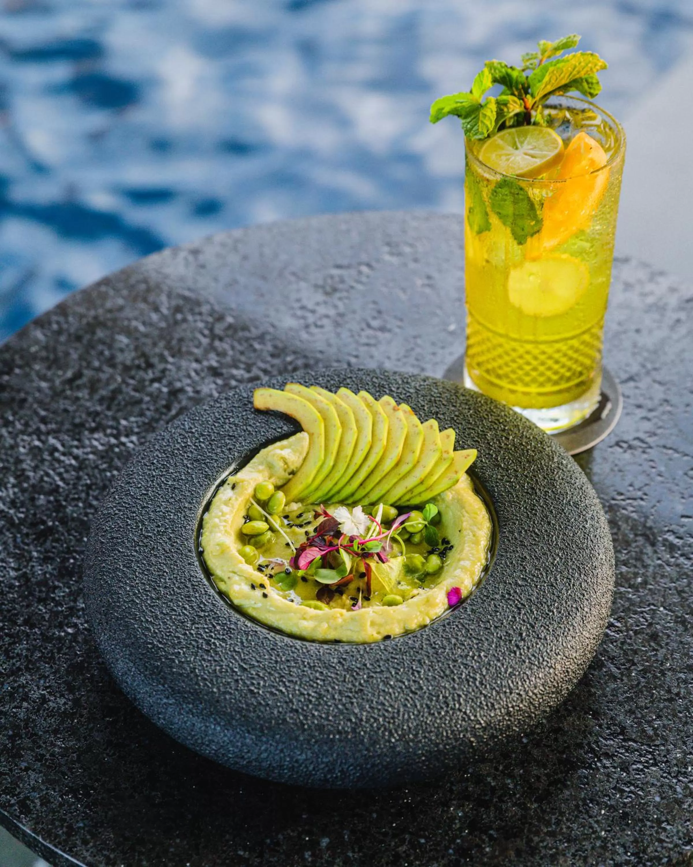 Restaurant/places to eat in Courtyard by Marriott Navi Mumbai