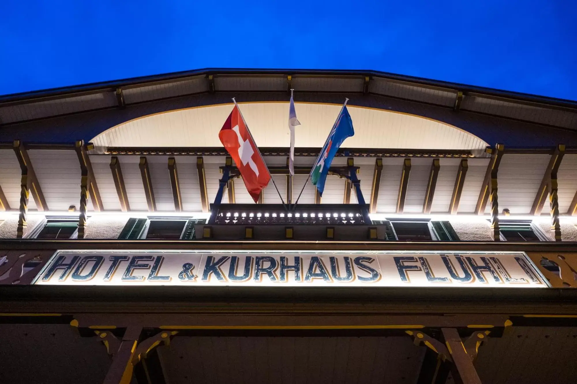 Facade/entrance, Property Building in FLÜHLI Hotel Kurhaus