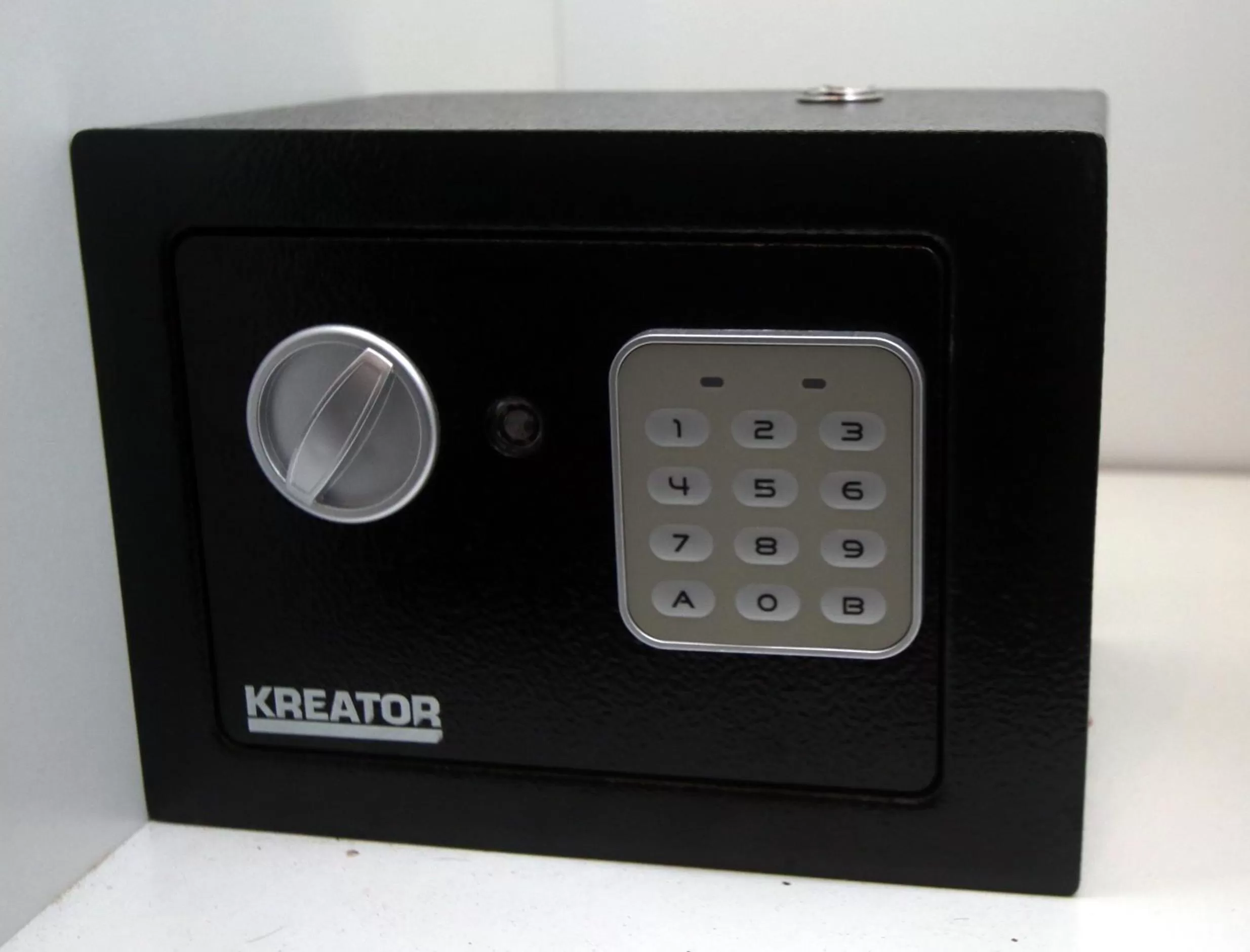 Quadruple Room with Private External Bathroom - single occupancy in Chambre d'hôte Blankenberge