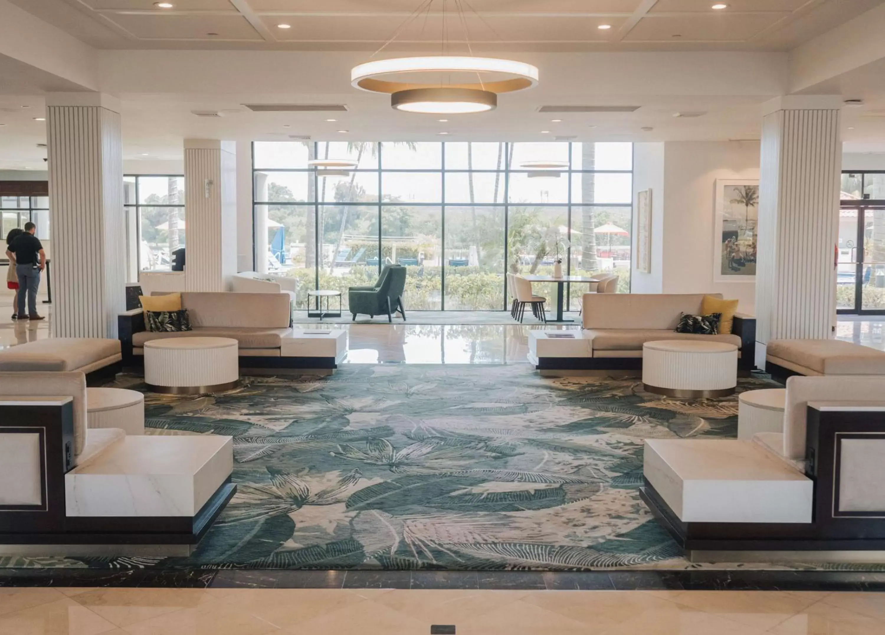 Lobby or reception in Hilton Palm Beach Airport