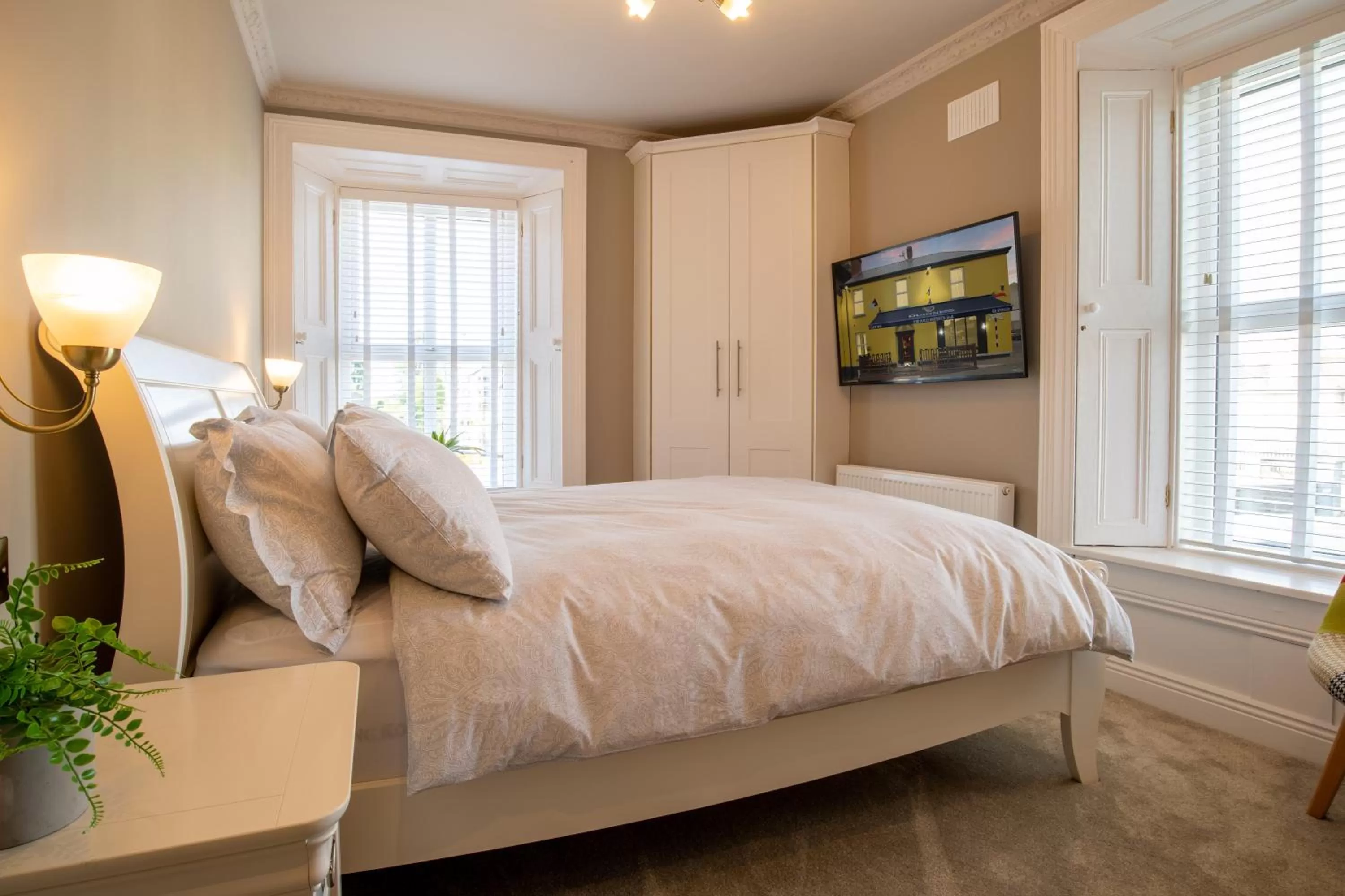 Bed in The Canalside B&B at The Auld Shebeen Bar