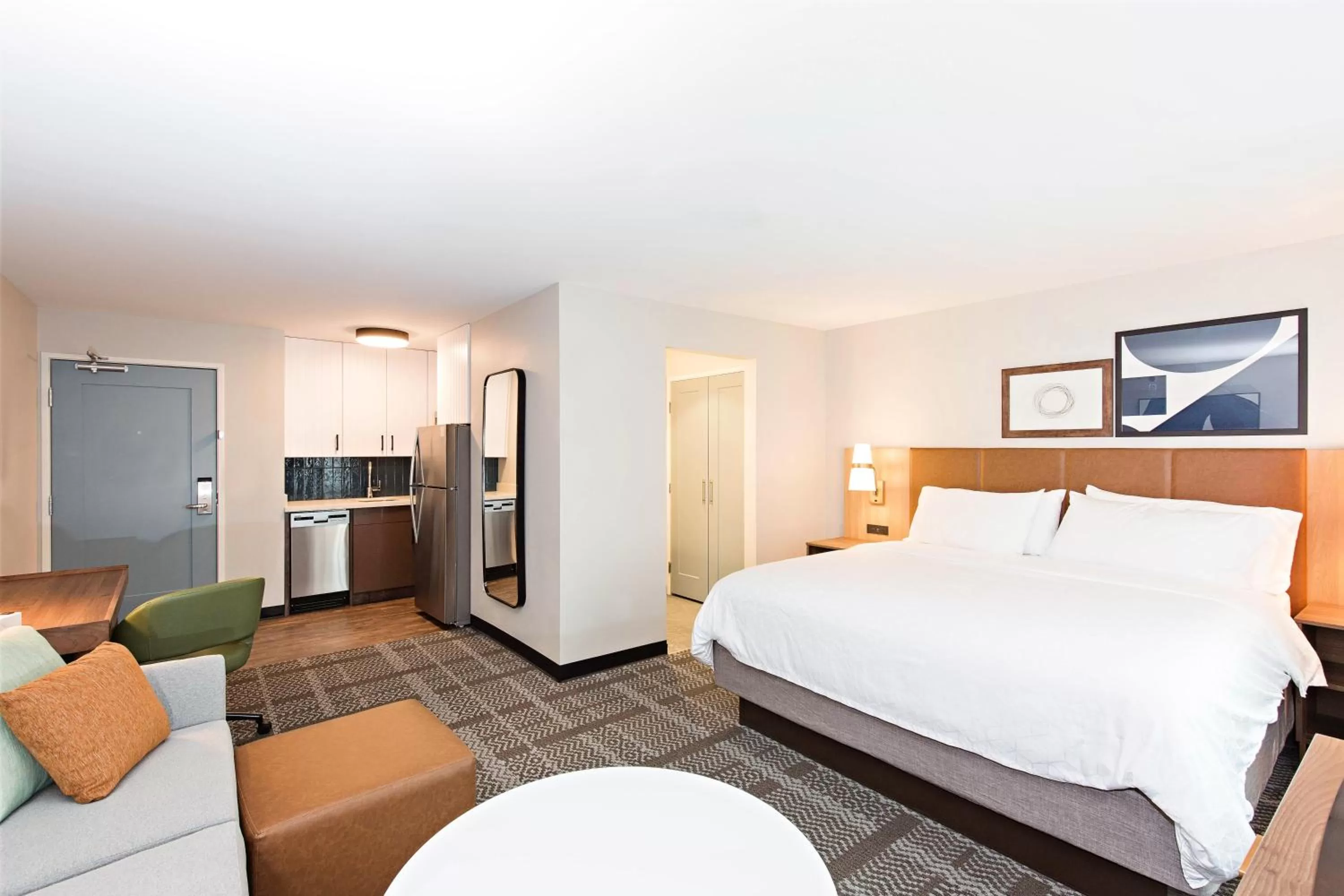 Photo of the whole room, Bed in Staybridge Suites - Denver North - Thornton by IHG