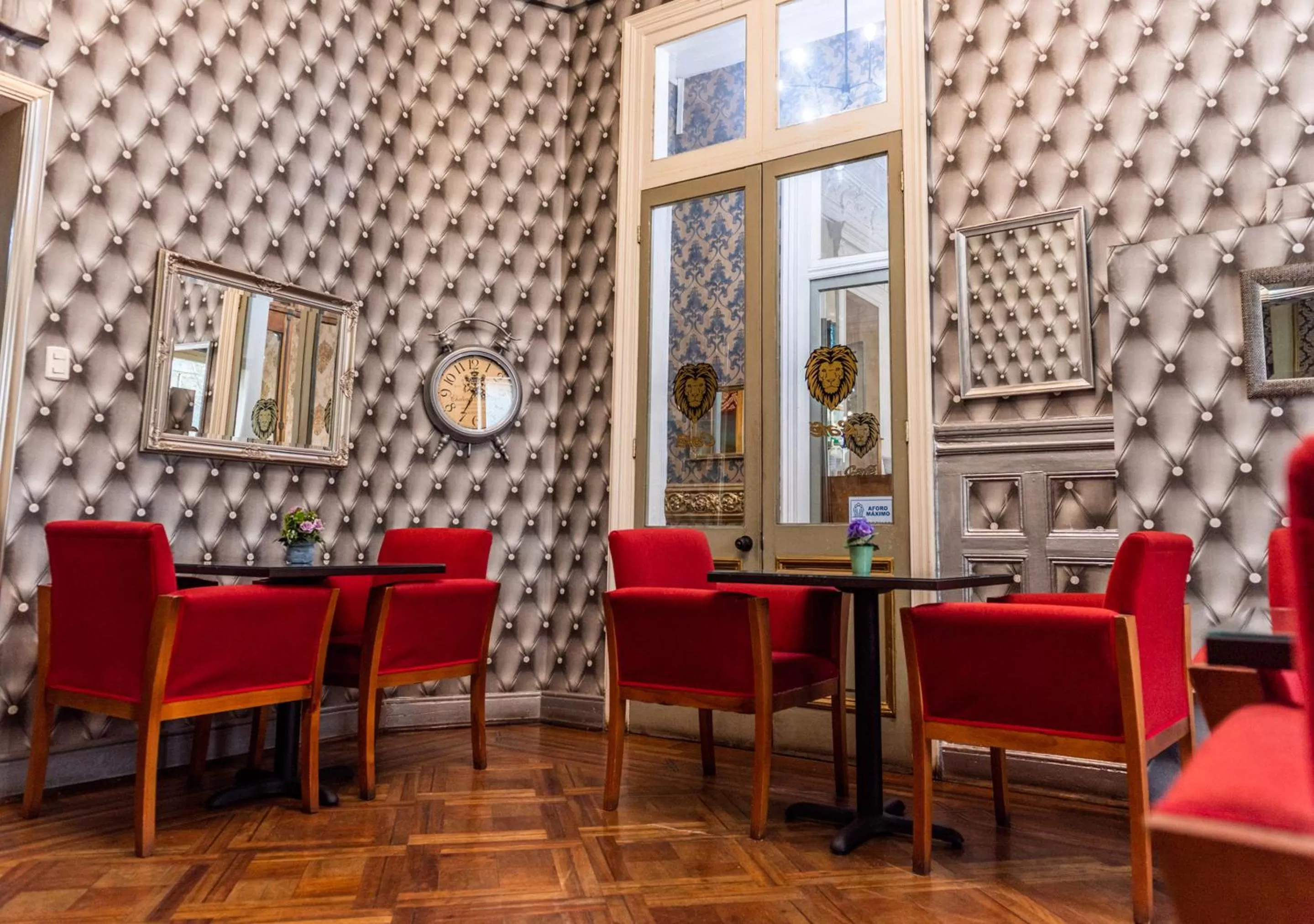 Restaurant/places to eat in Hotel Casa Zañartu