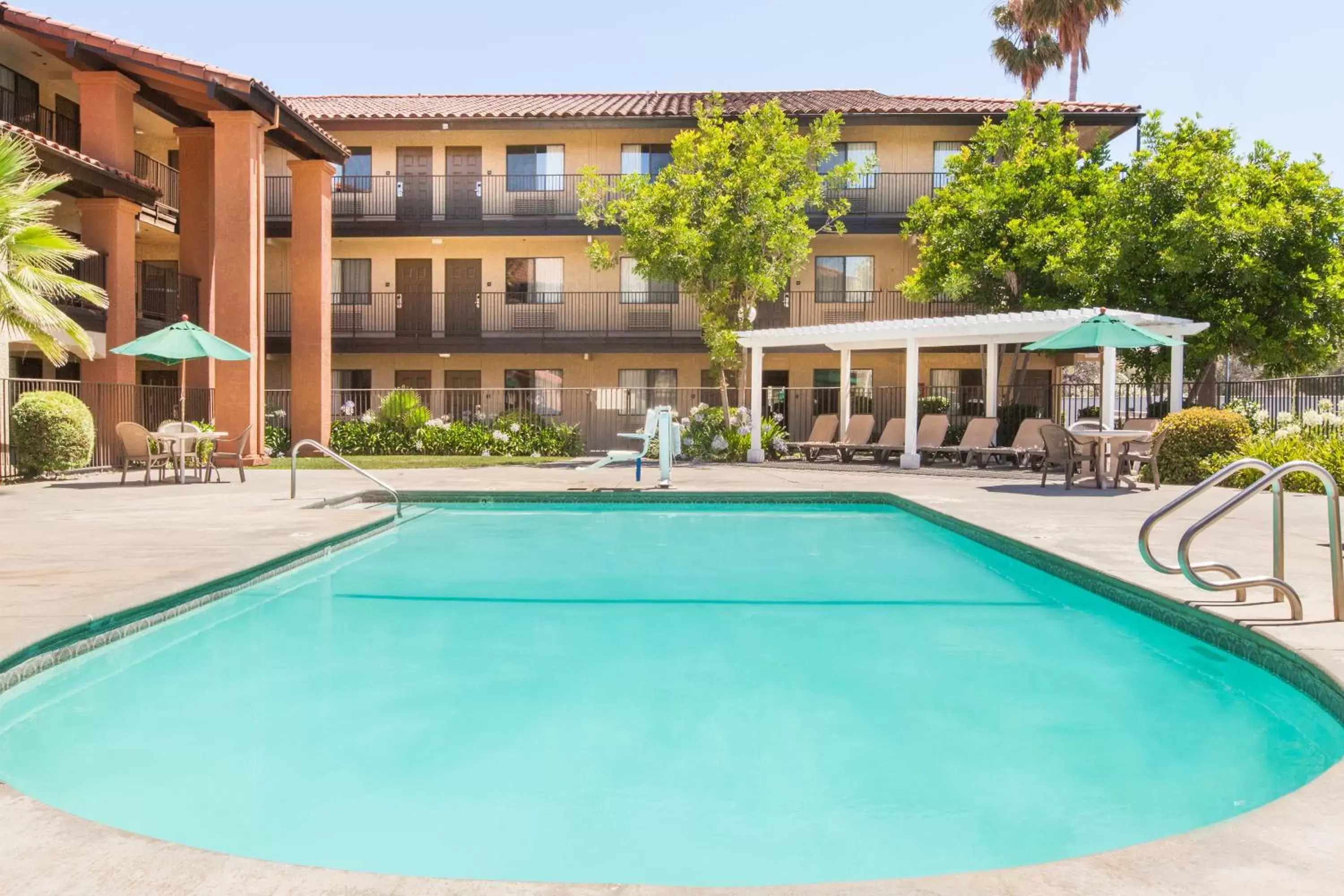 Property building, Swimming Pool in Days Inn by Wyndham San Jose Airport