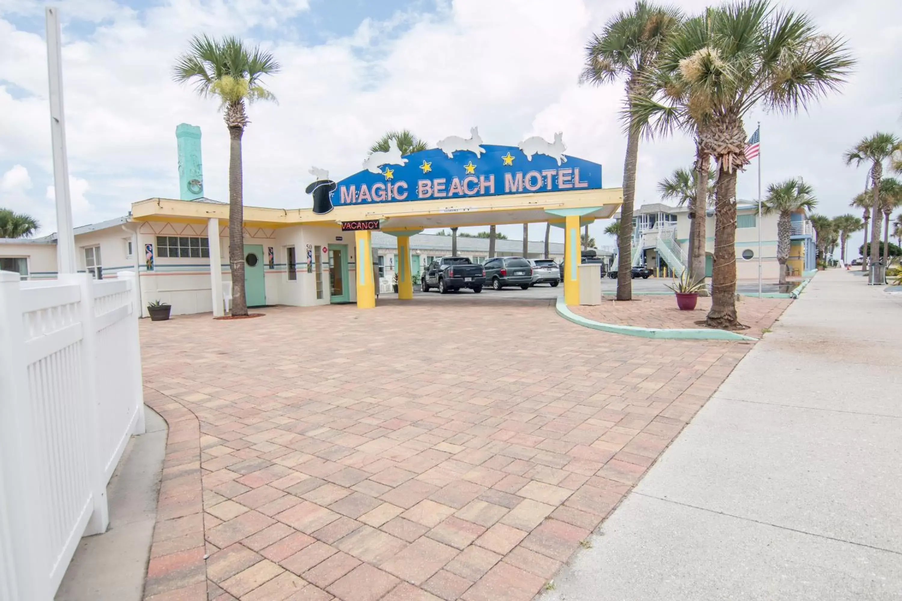 Facade/entrance in Magic Beach Motel - Vilano Beach, Saint Augustine Facade/entrance in Magic Beach Motel - Vilano Beach, Saint Augustine