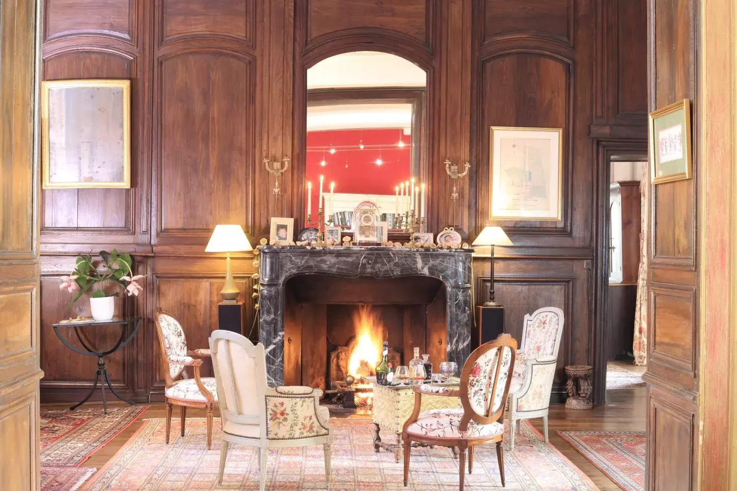 Seating area in Château de La Ballue - Les Collectionneurs