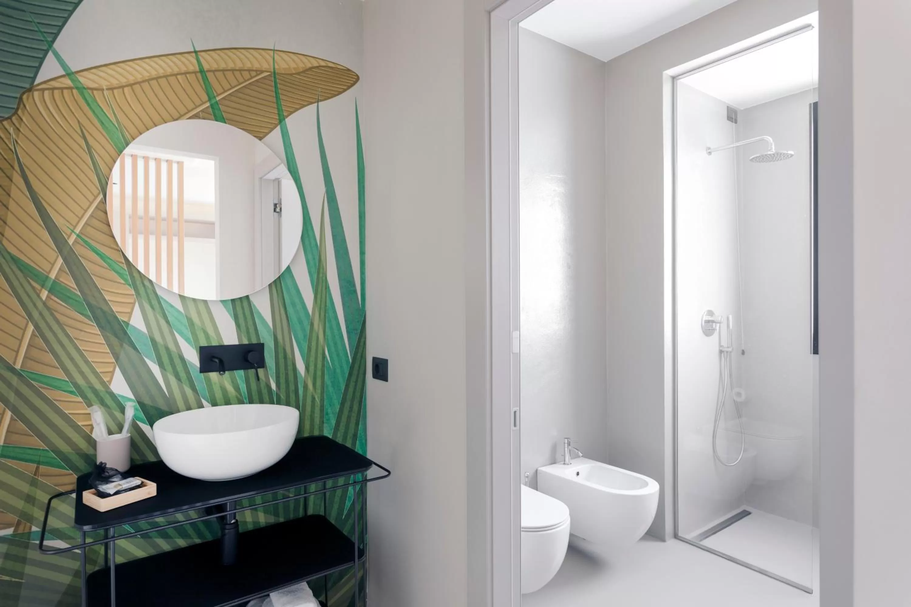 Shower in Ollen apartments