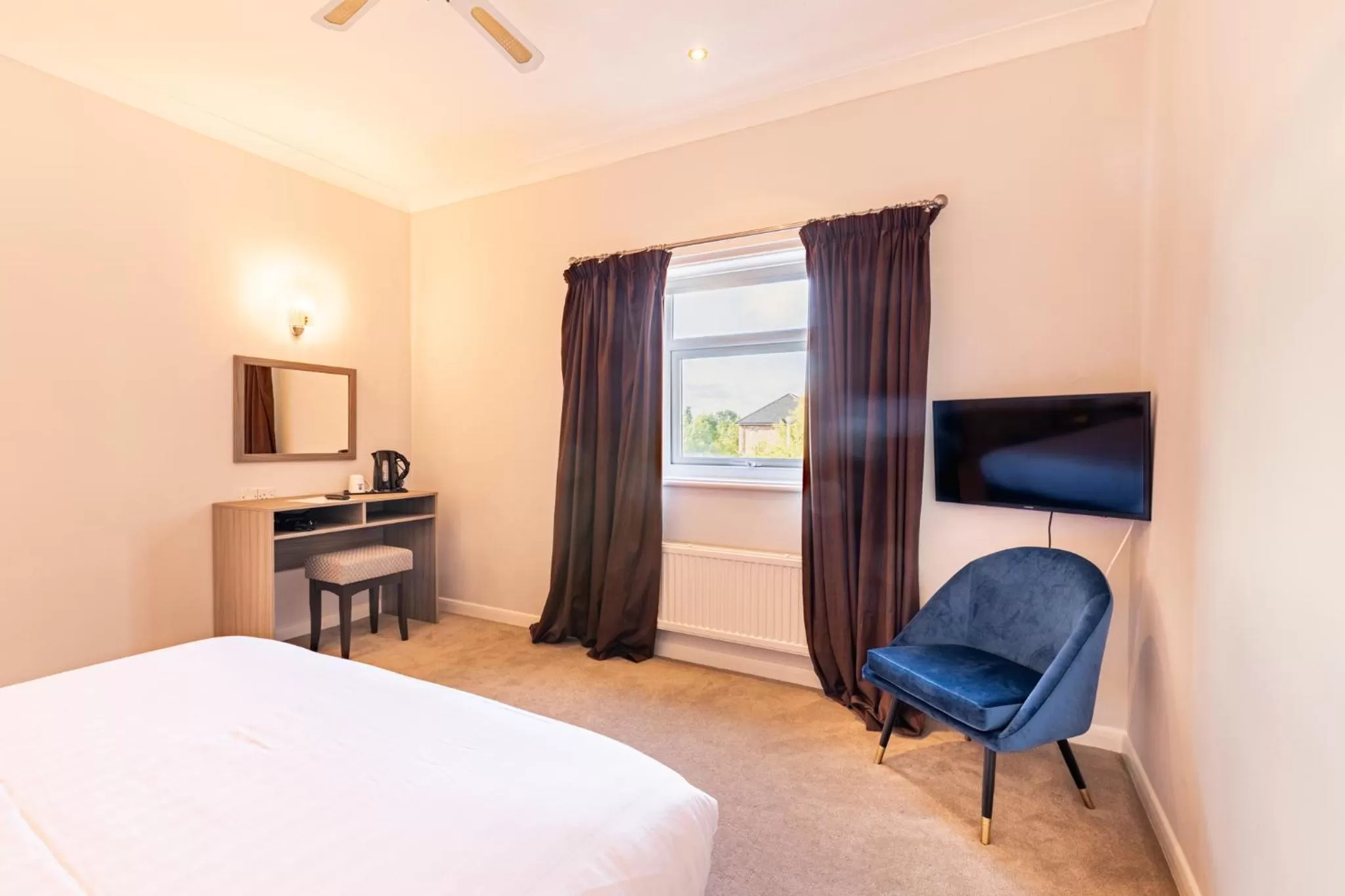 Bed in Parkmore Hotel & Leisure Club, Sure Hotel Collection by BW