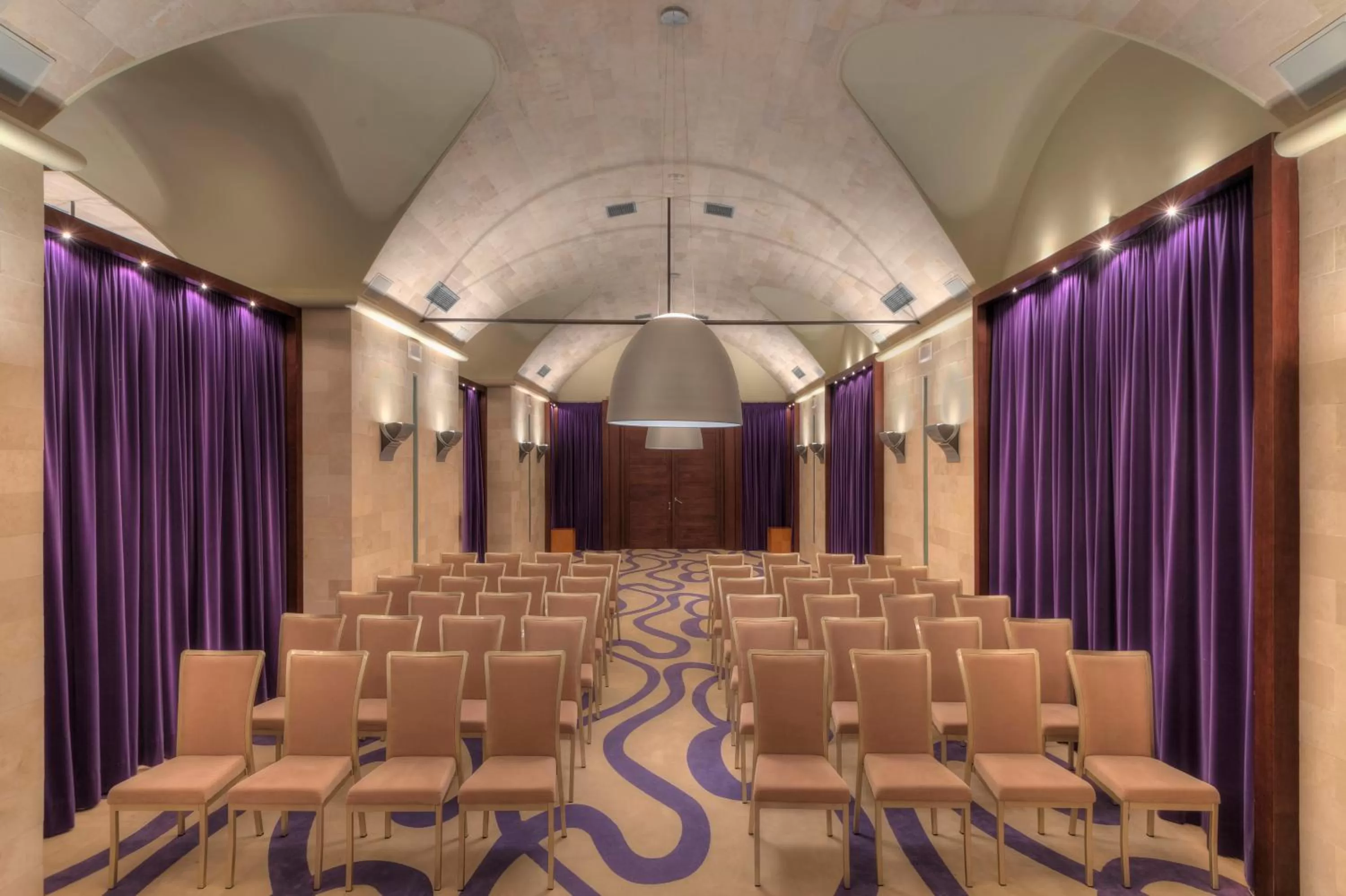 Business facilities in GDM Megaron, Historical Monument Hotel