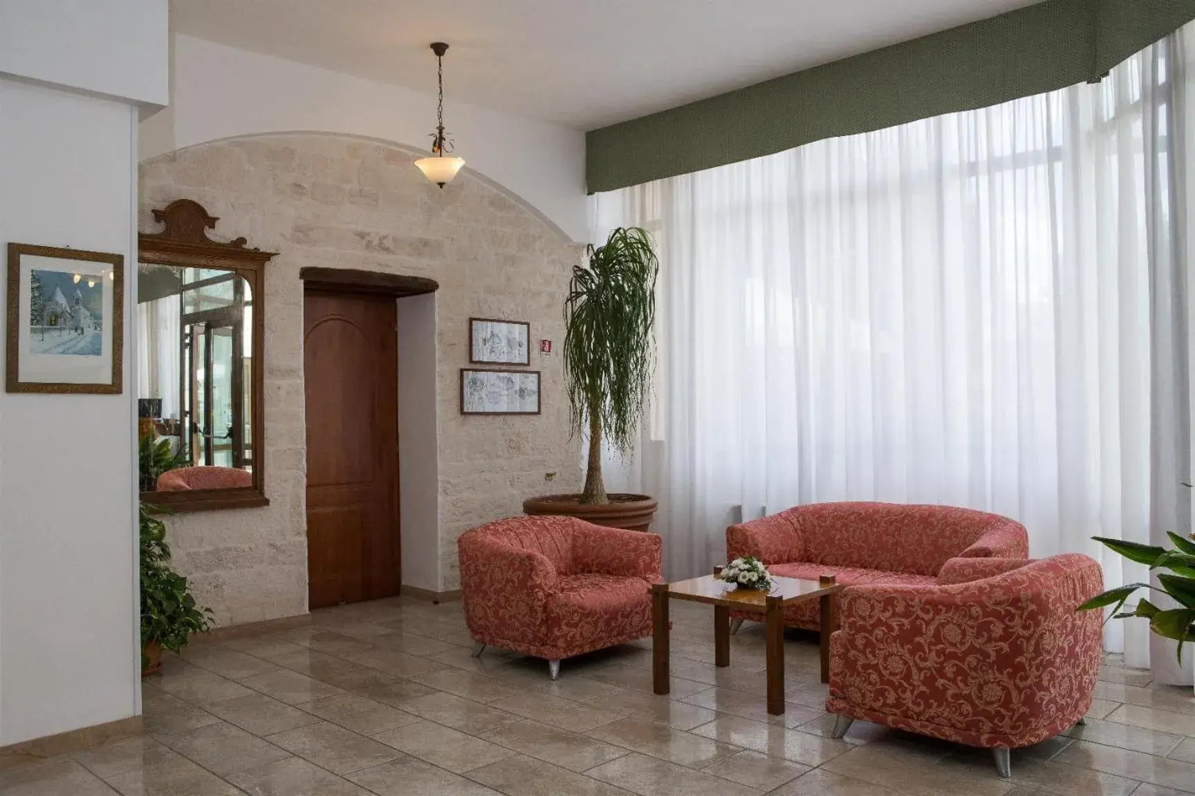 Lobby or reception, Seating Area in Hotel Ramapendula