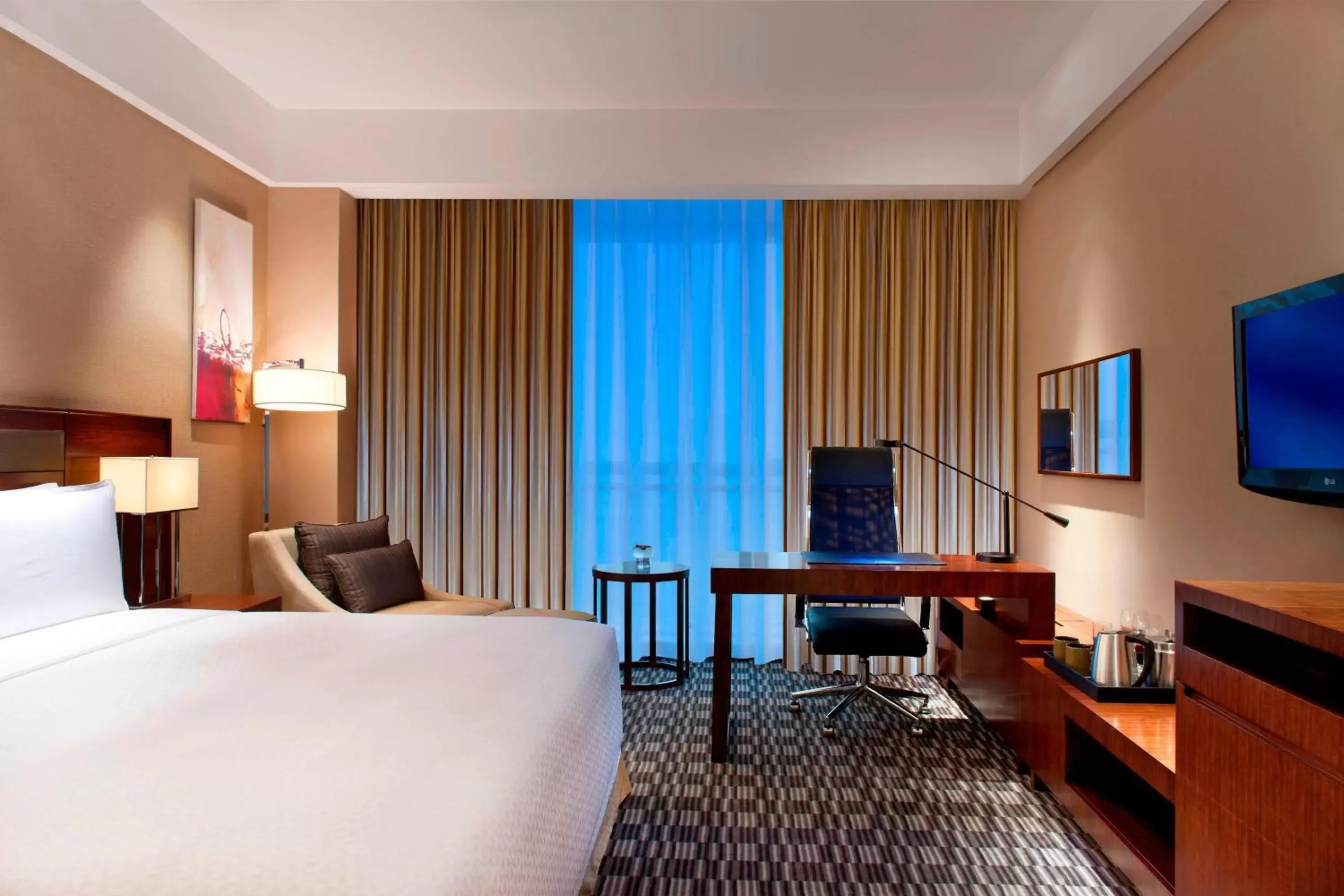 Photo of the whole room in Four Points by Sheraton Taicang