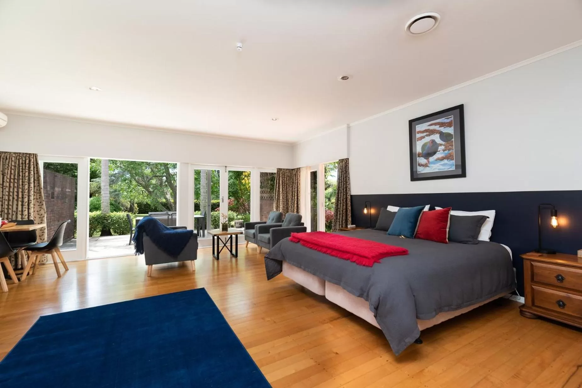 Patio in Pāteke Lodge