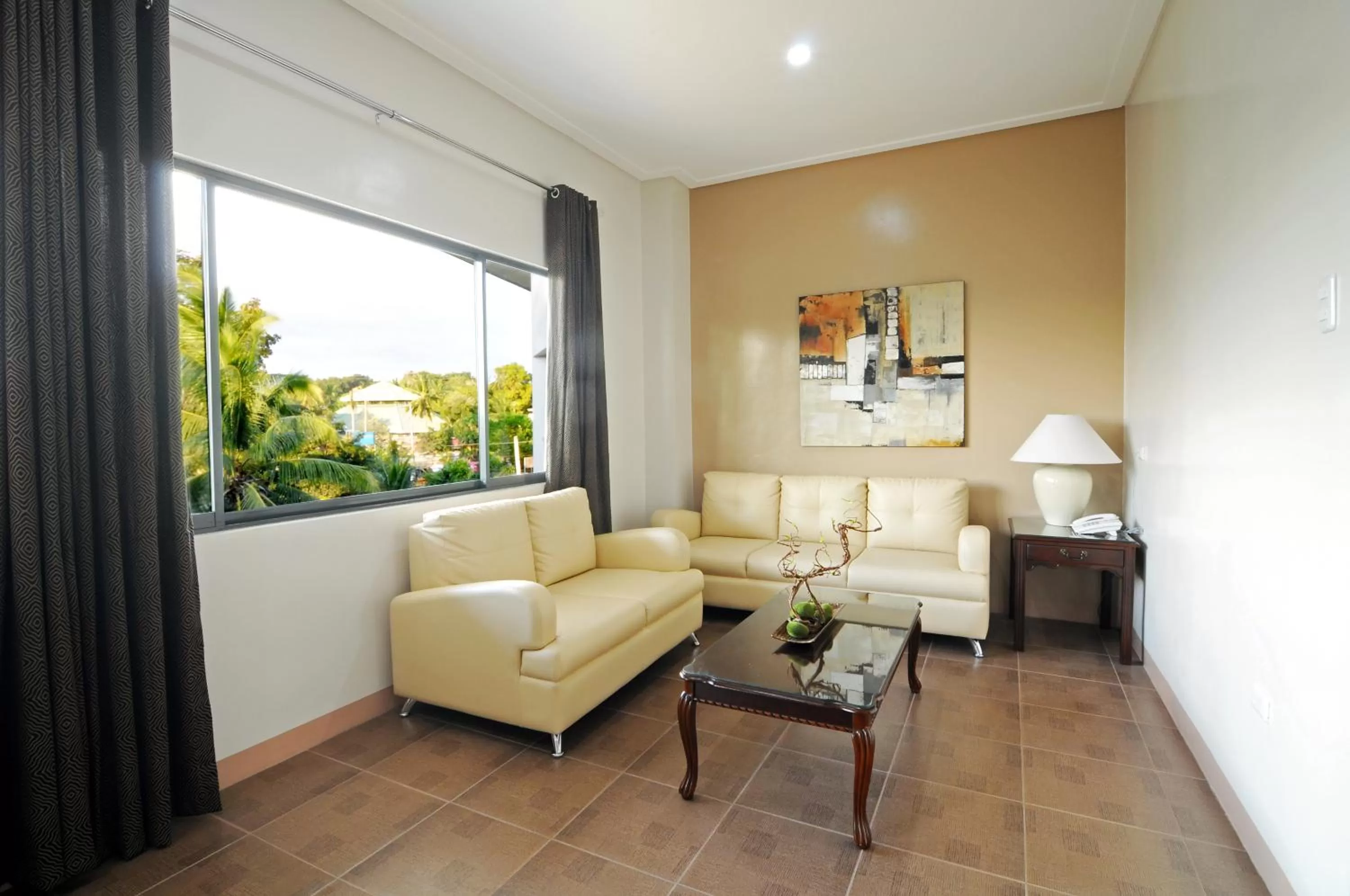 Bedroom in 717 Cesar Place Hotel