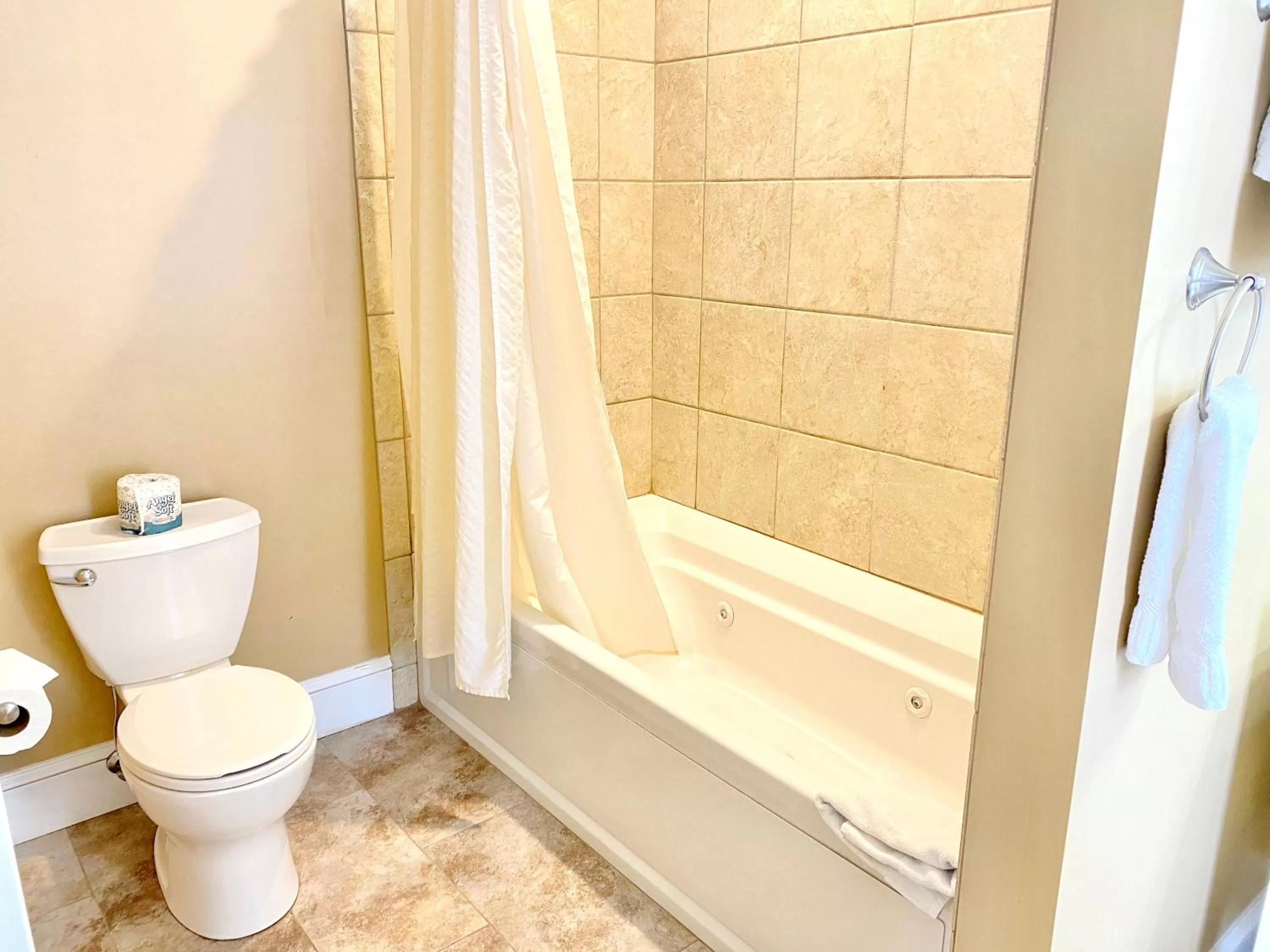 Premium King Room in Harbor House Inn