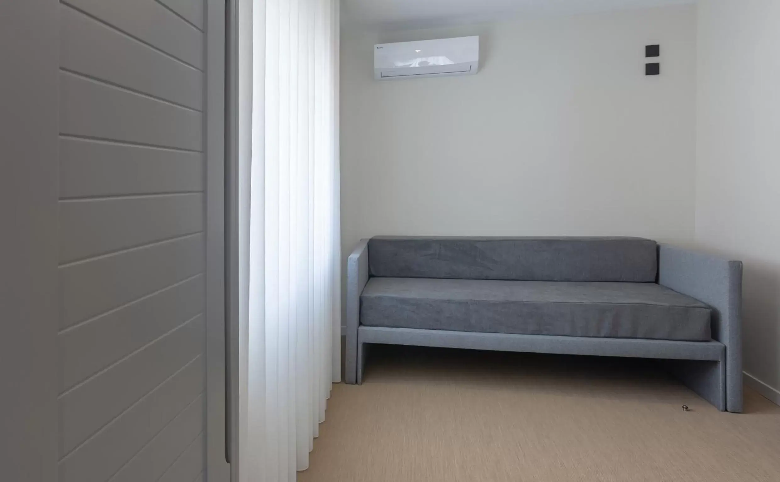 Bed, Seating Area in Hotel Afonso V