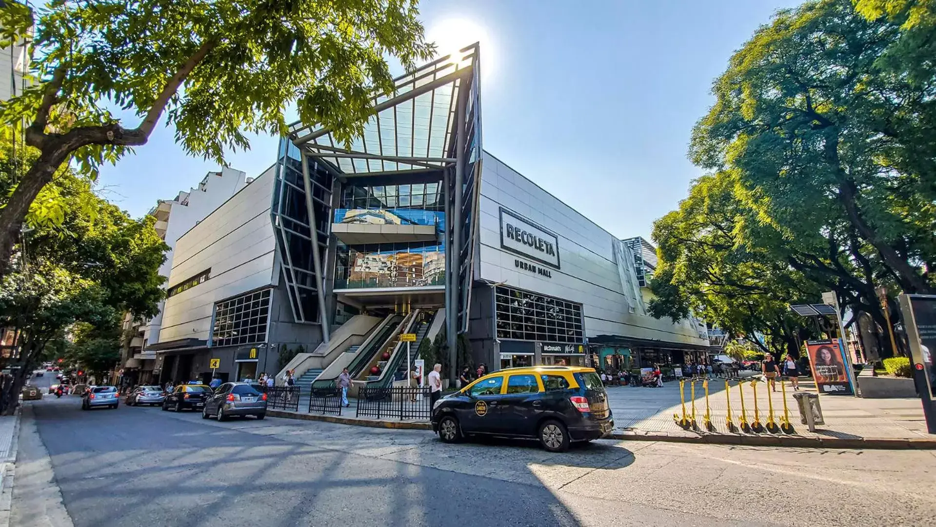 Nearby landmark, Property Building in Recoleta Grand