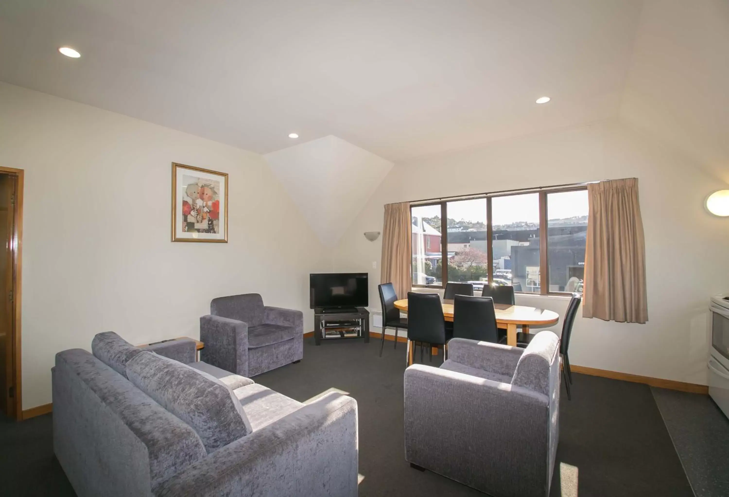 Living room, Seating Area in Allan Court Motel