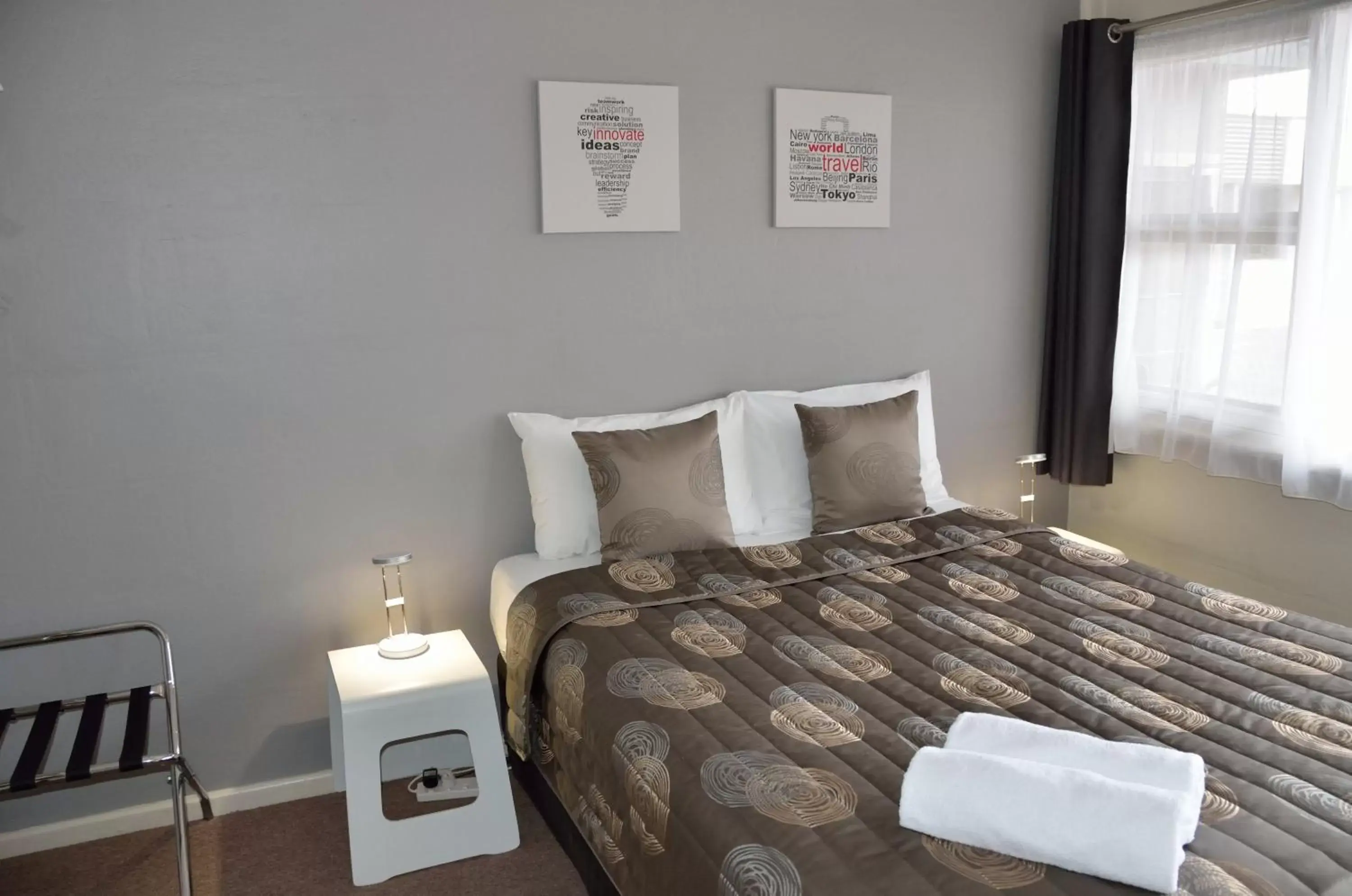 Economy Double Room in 105 On The Park Economy Double Room in 105 On The Park