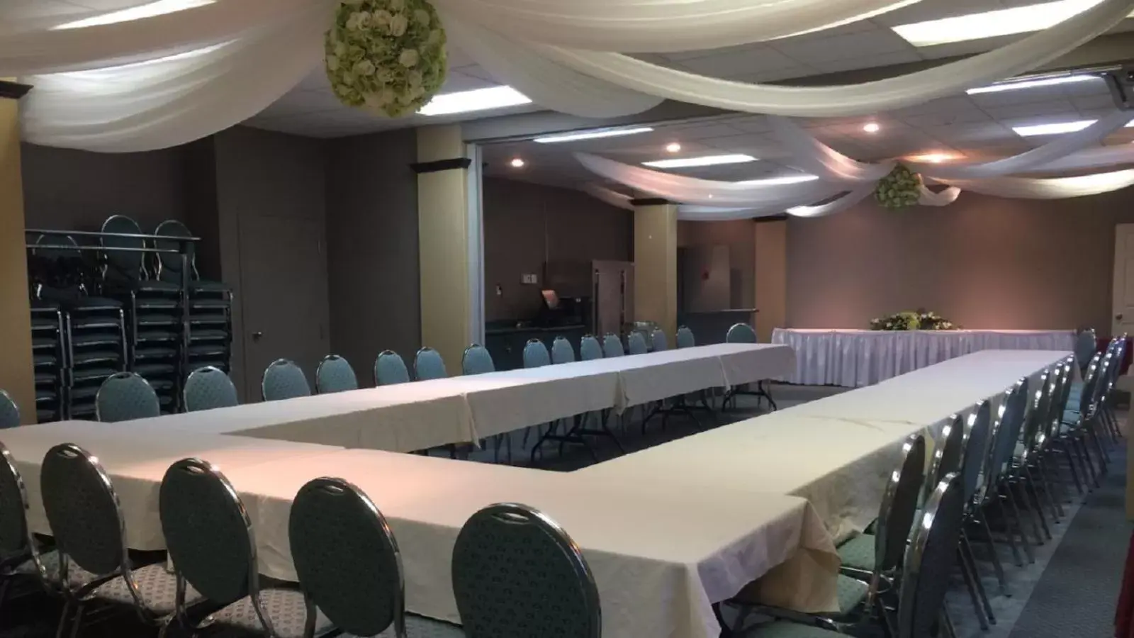 Meeting/conference room in Days Inn by Wyndham Ste. Helene-de-Bagot