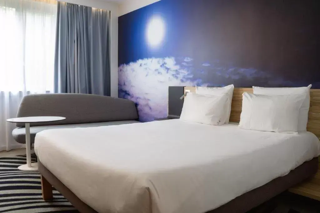 Photo of the whole room, Bed in Novotel Valence Sud