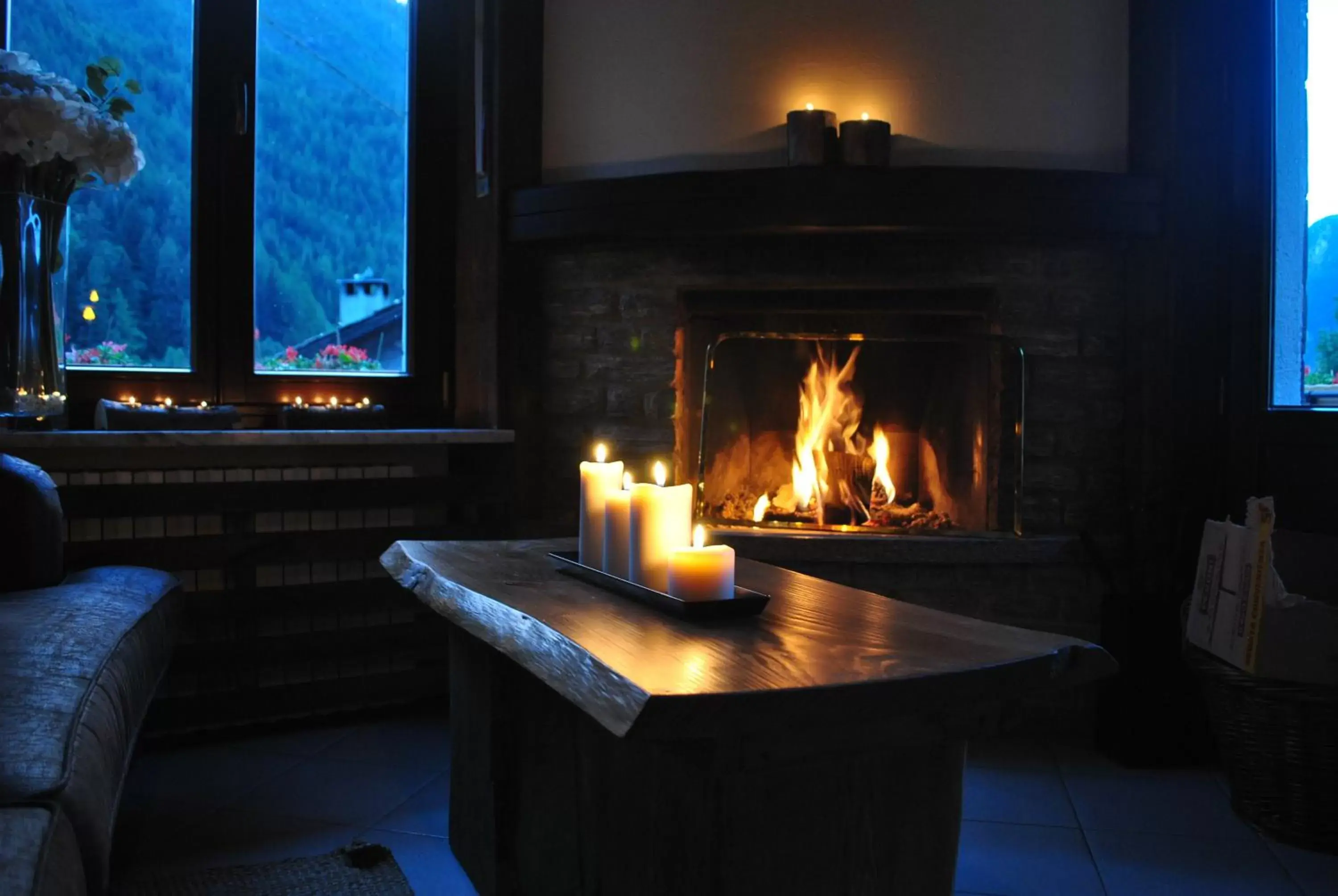 Communal lounge/ TV room in Hotell Millefiori- Alpine Event Lodge