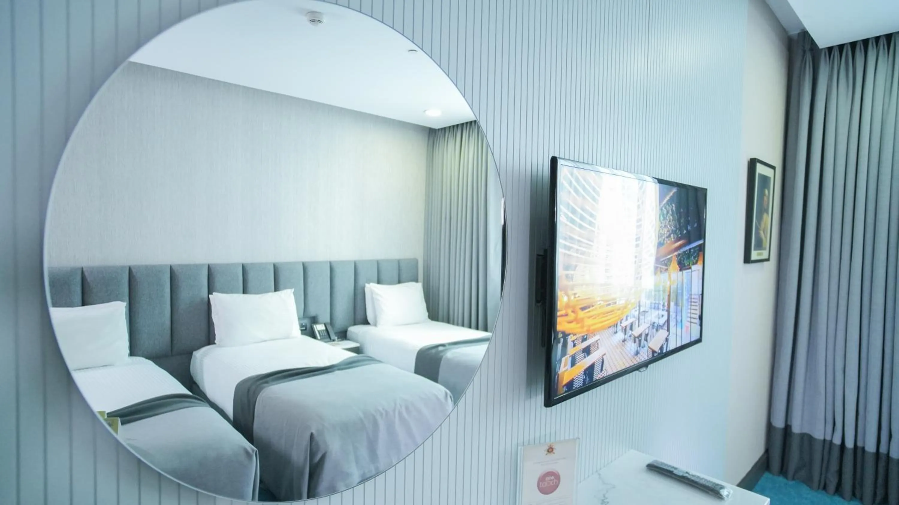 Bed in Dosso Dossi Hotels Old City