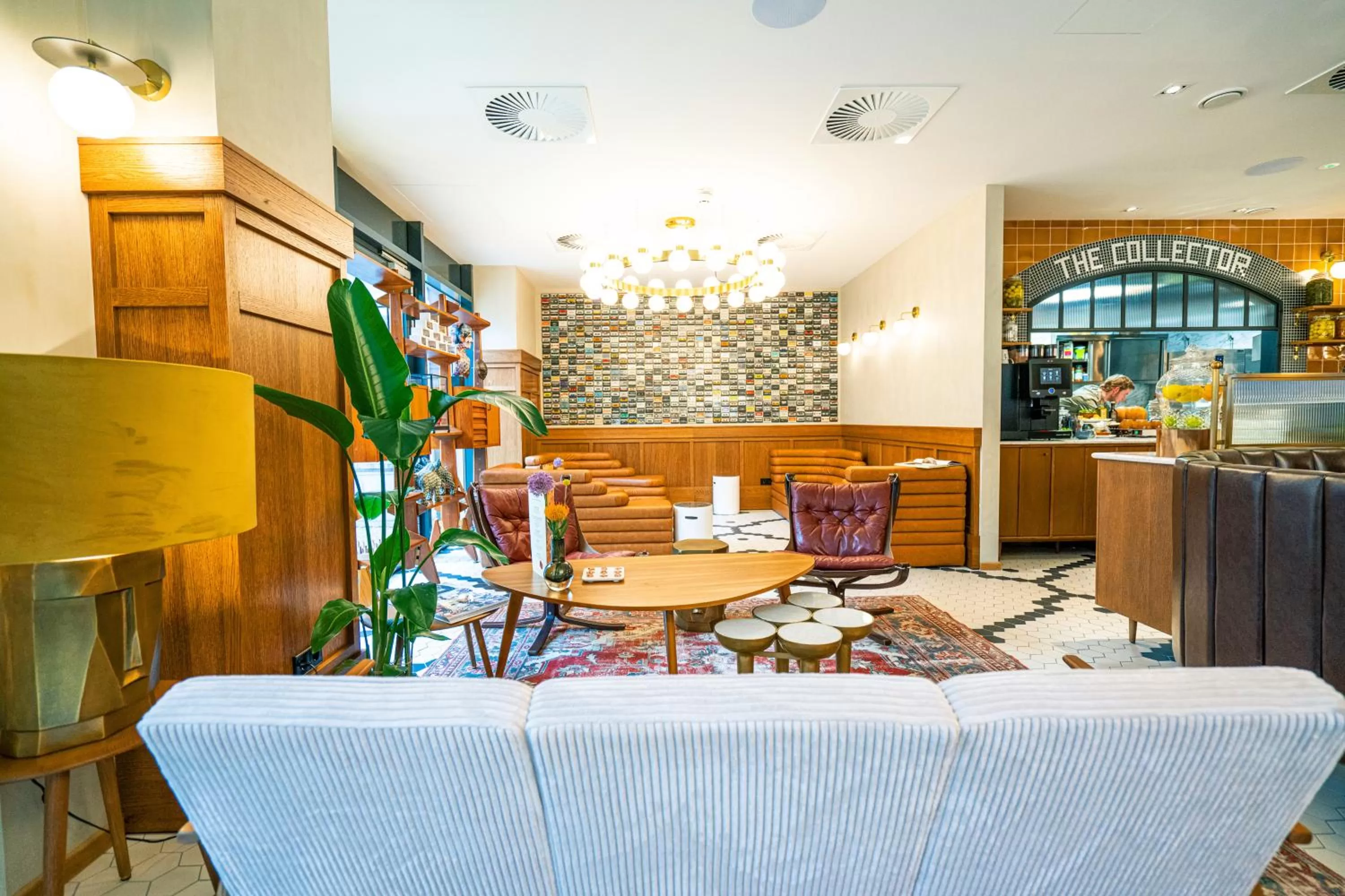 Lobby or reception in The Collector