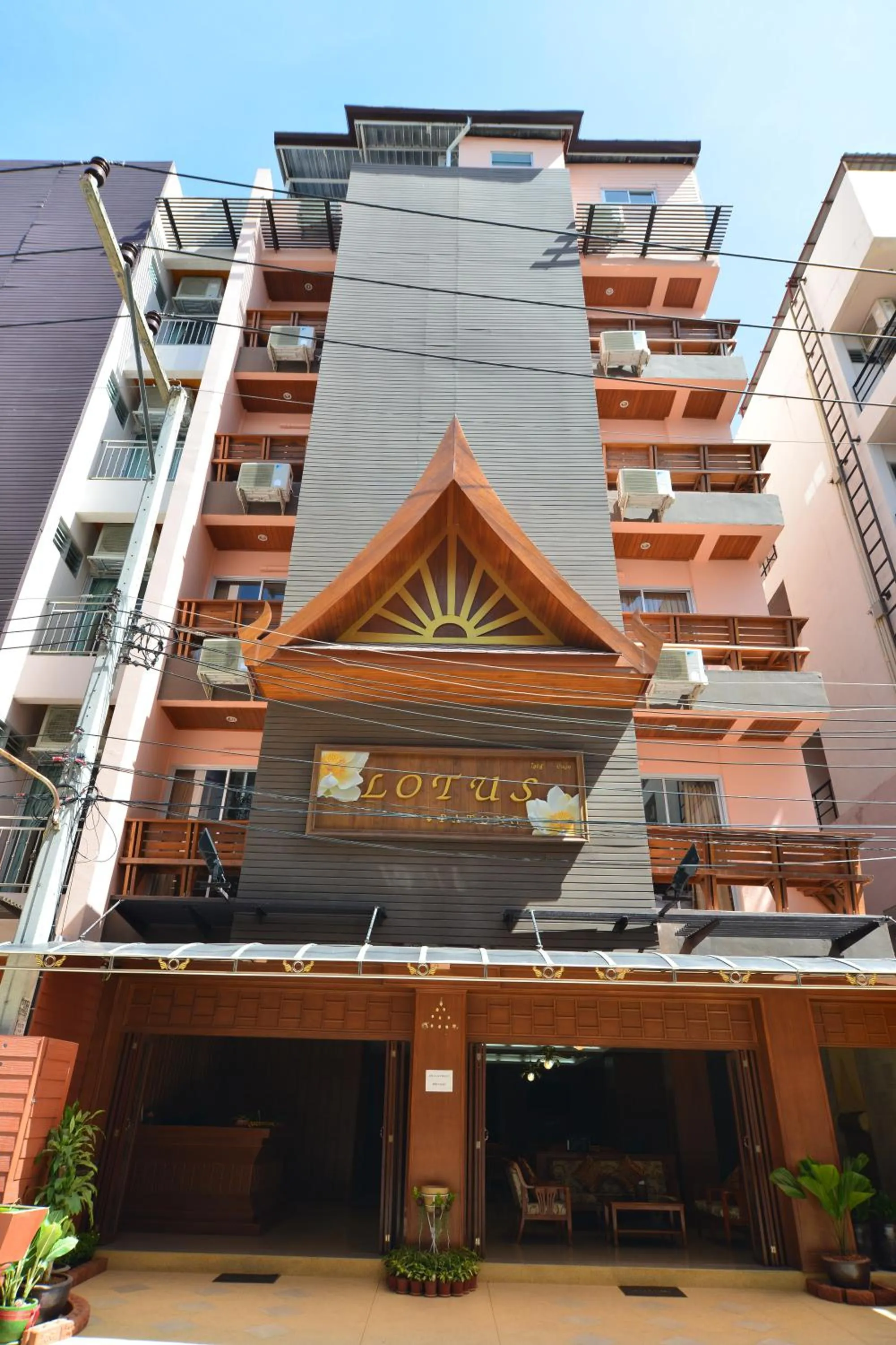 Facade/entrance in Lotus Hotel Patong