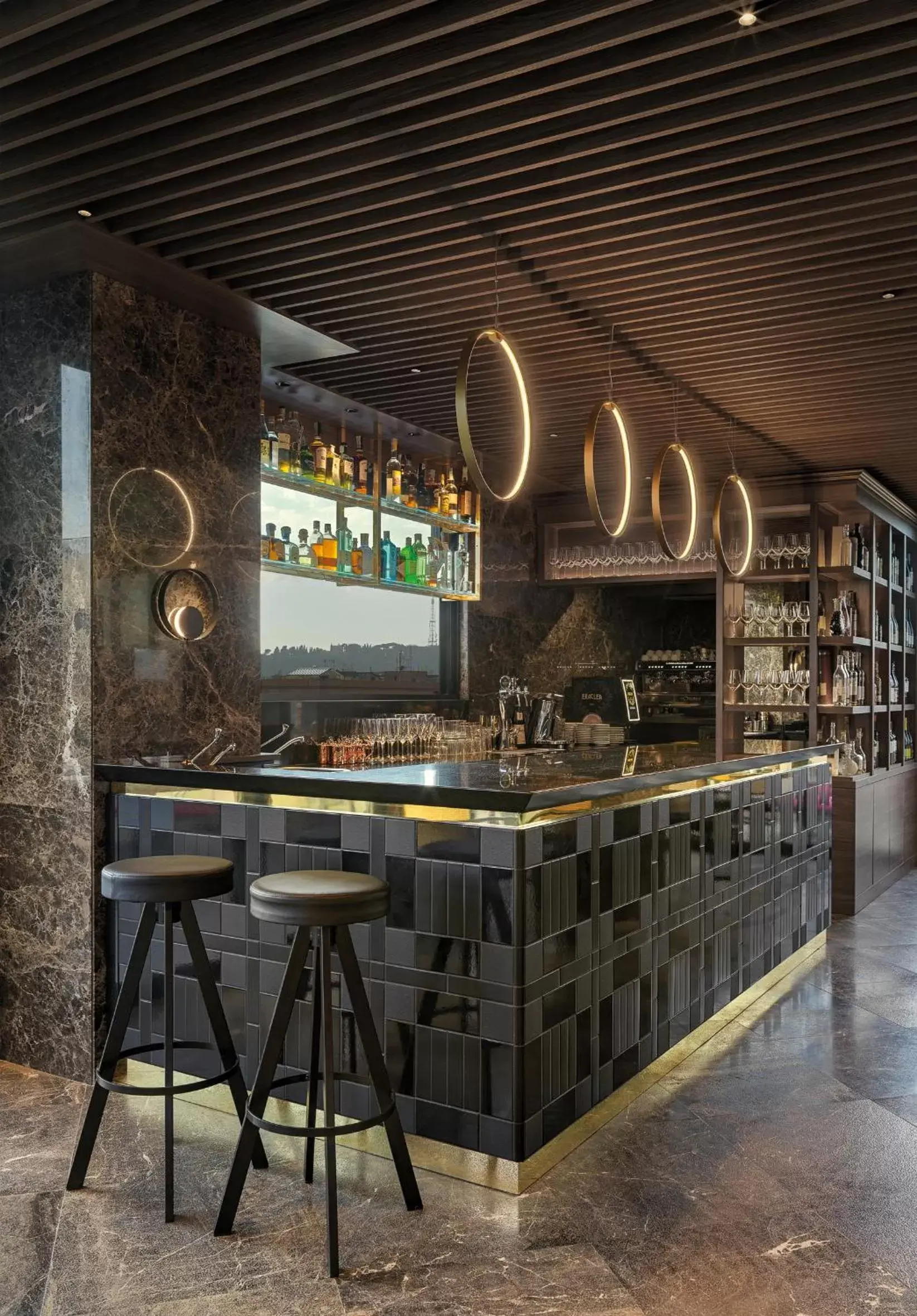 Lounge or bar, Kitchen/Kitchenette in Orazio Palace Hotel