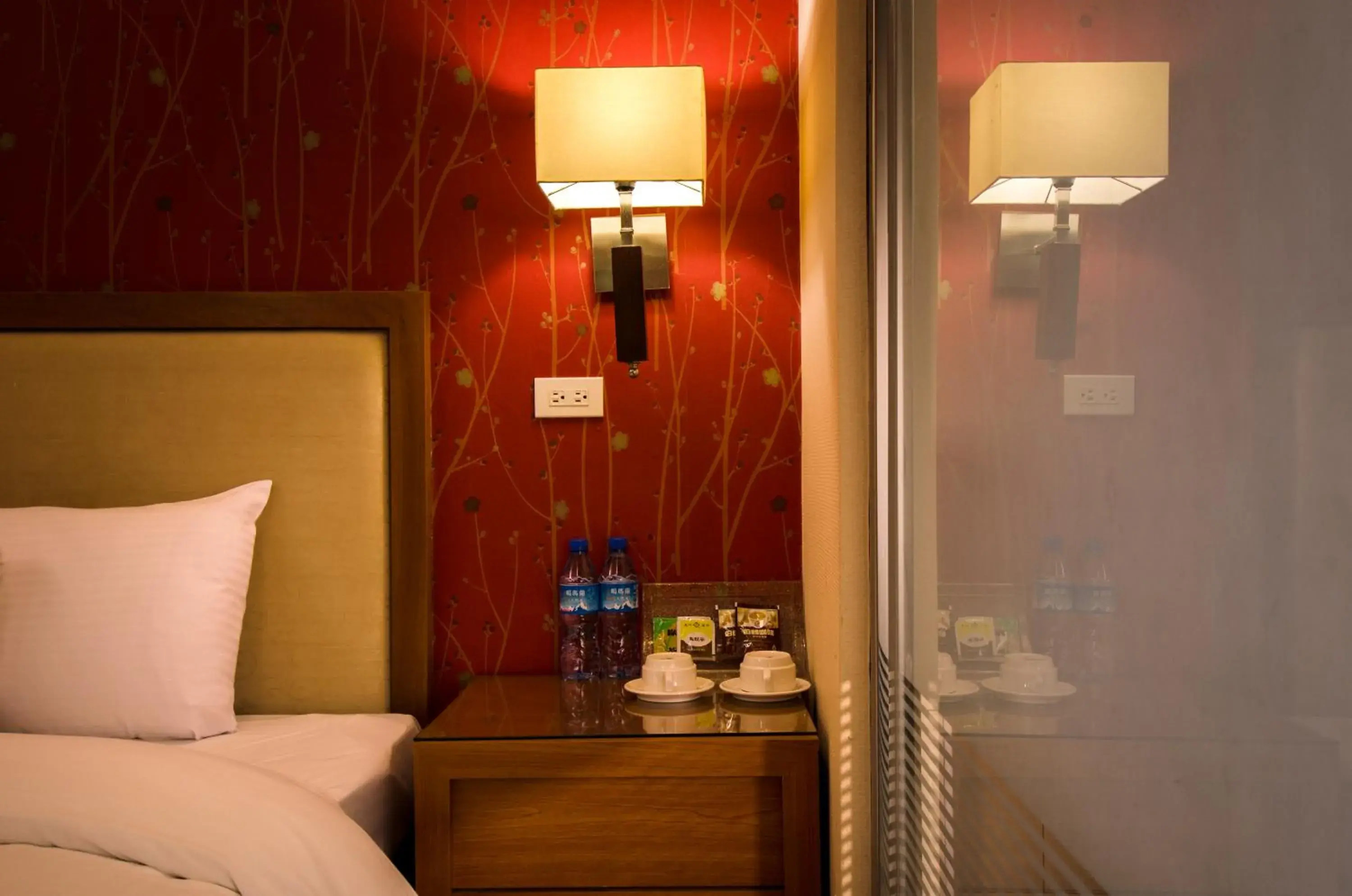 Bedroom in wogo hotel