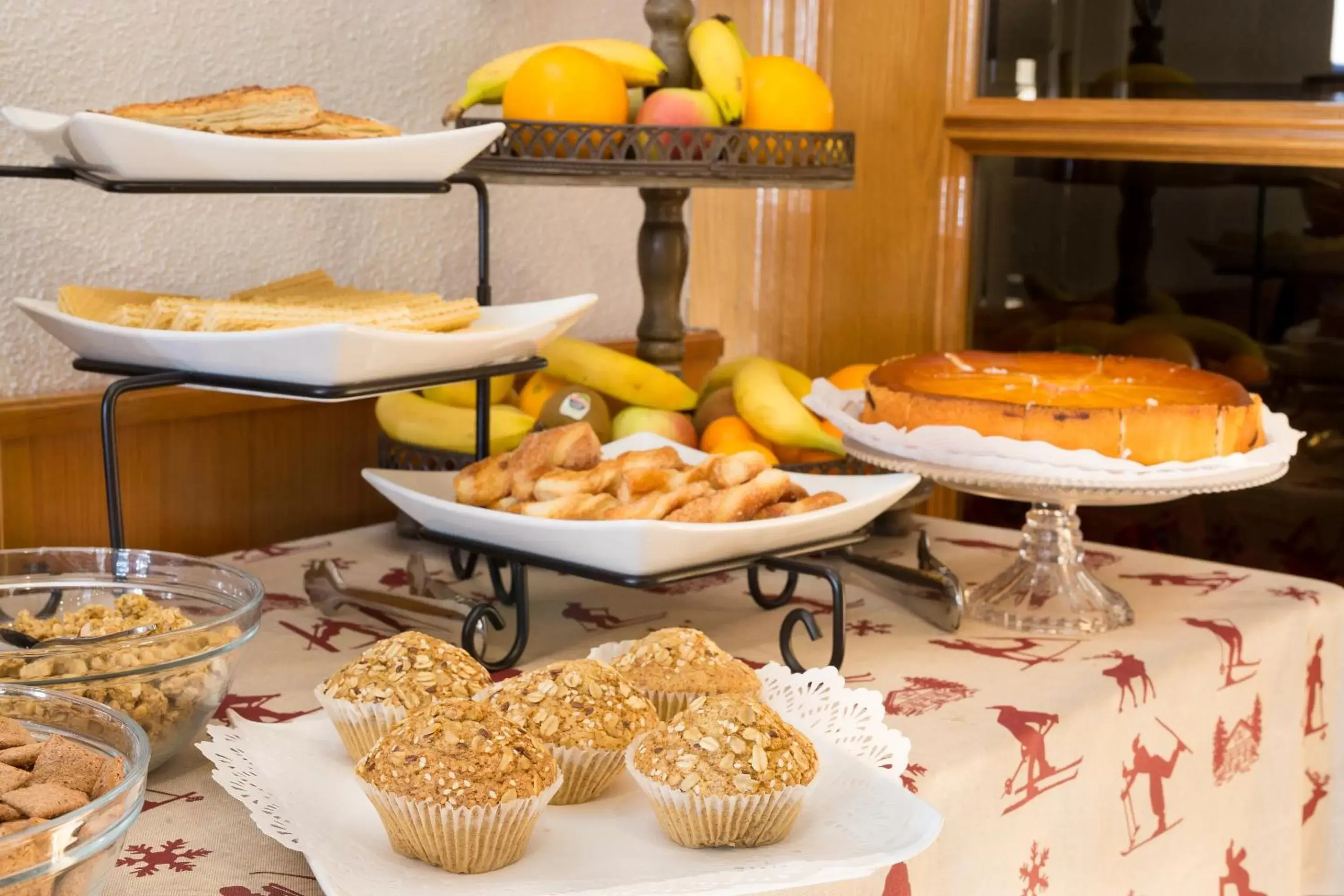Buffet breakfast, Food in Hotel Eth Solan & SPA