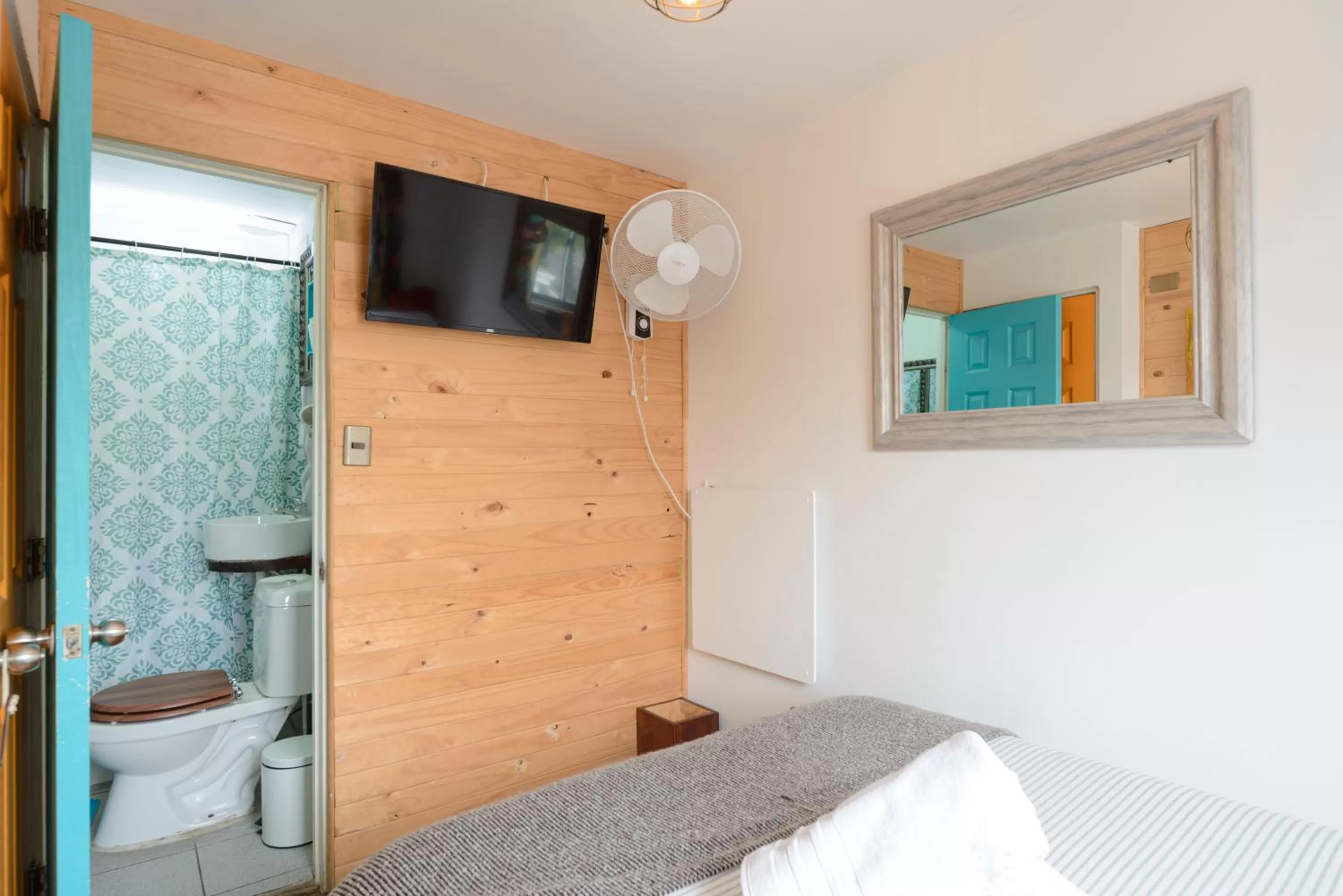 Bedroom, Bed in Verde Madera Hostel B&B