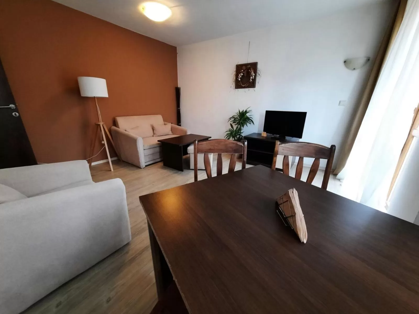 TV and multimedia, Dining Area in StayInn Banderitsa Apartments with kitchen & BBQ