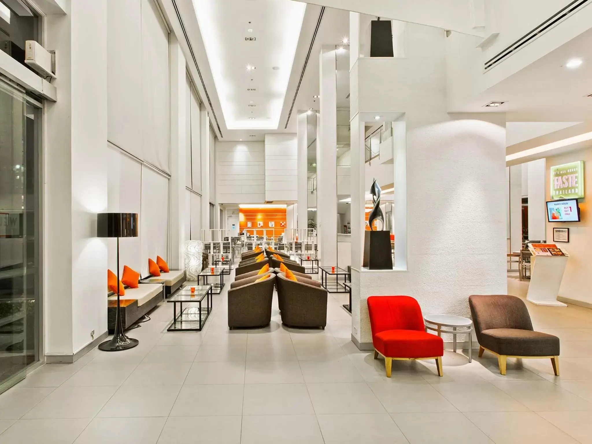 Lobby or reception in Ibis Pattaya Lobby or reception in Ibis Pattaya