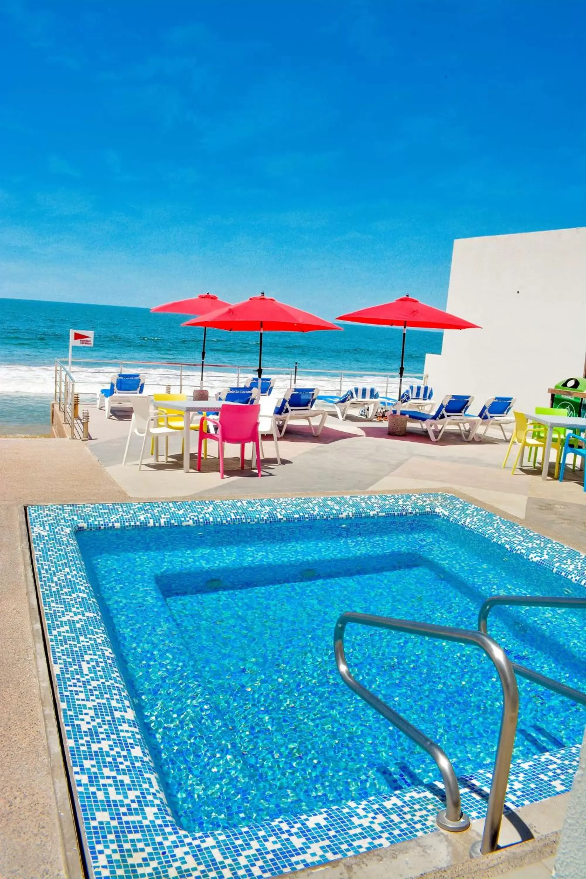 Balcony/Terrace, Swimming Pool in Park Inn By Radisson Mazatlán