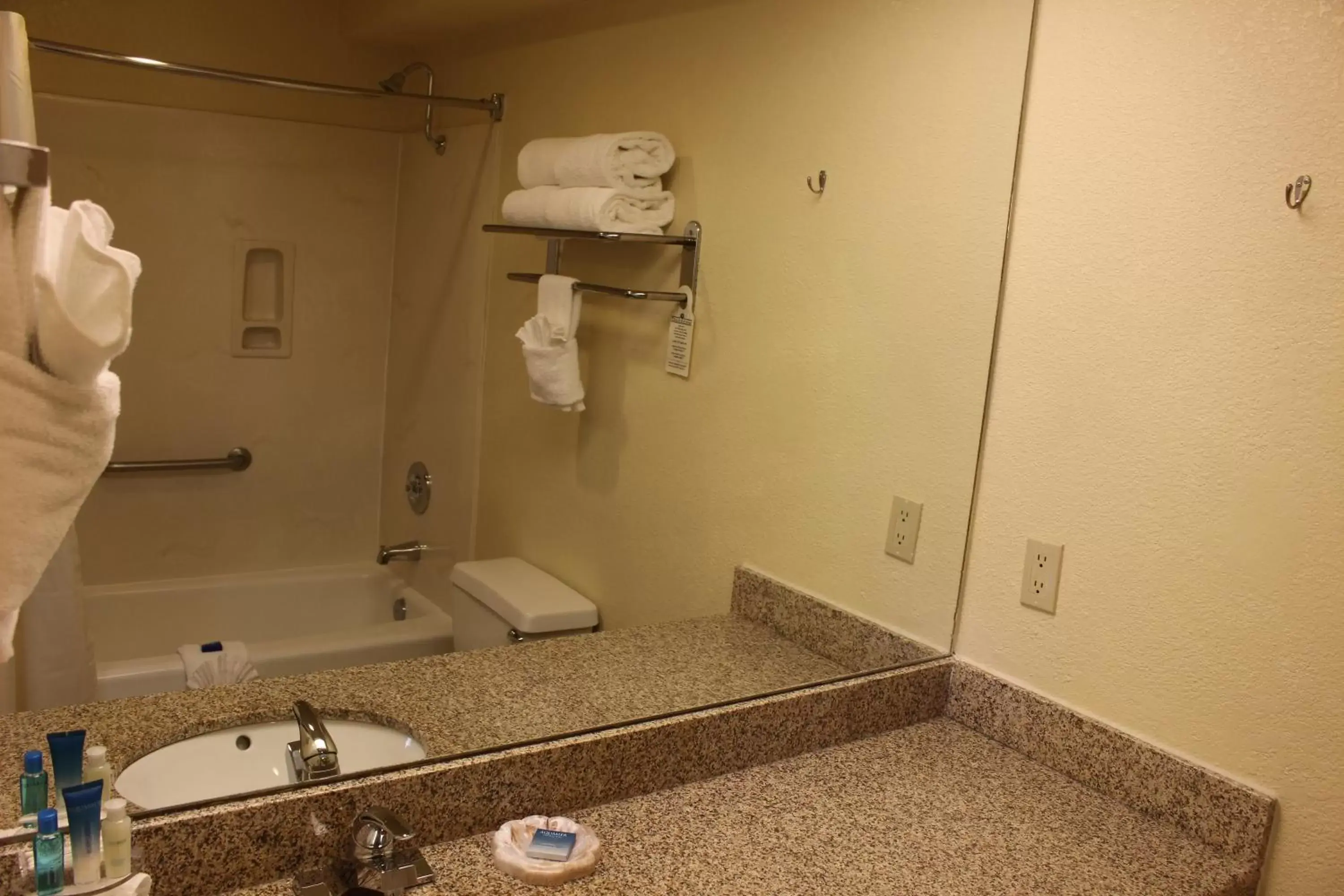 Bathroom in Best Western Plus Sonora Oaks Hotel and Conference Center