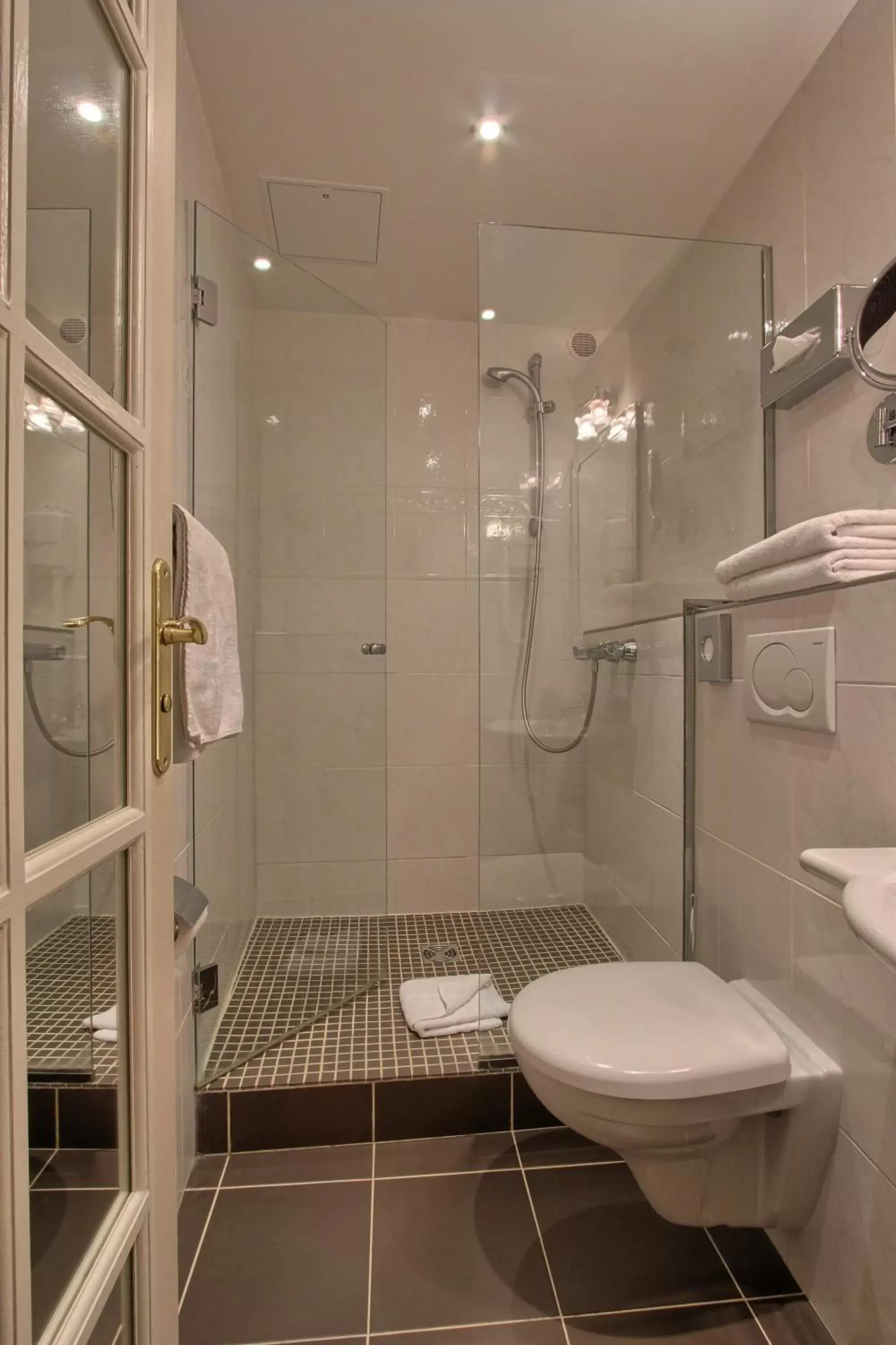 Shower, Bathroom in Timhotel Tour Montparnasse