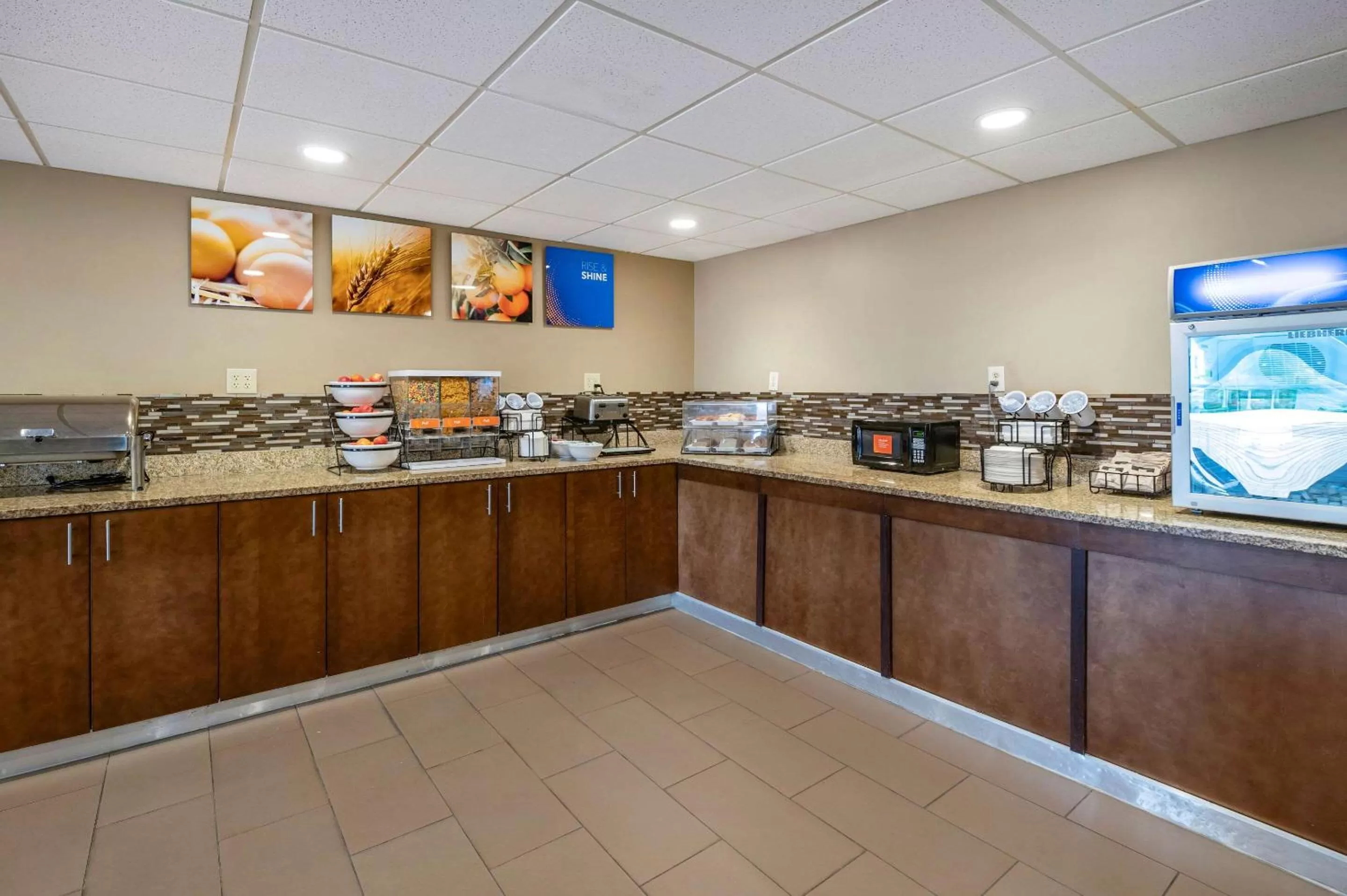 Restaurant/places to eat in Comfort Inn Lexington I-75