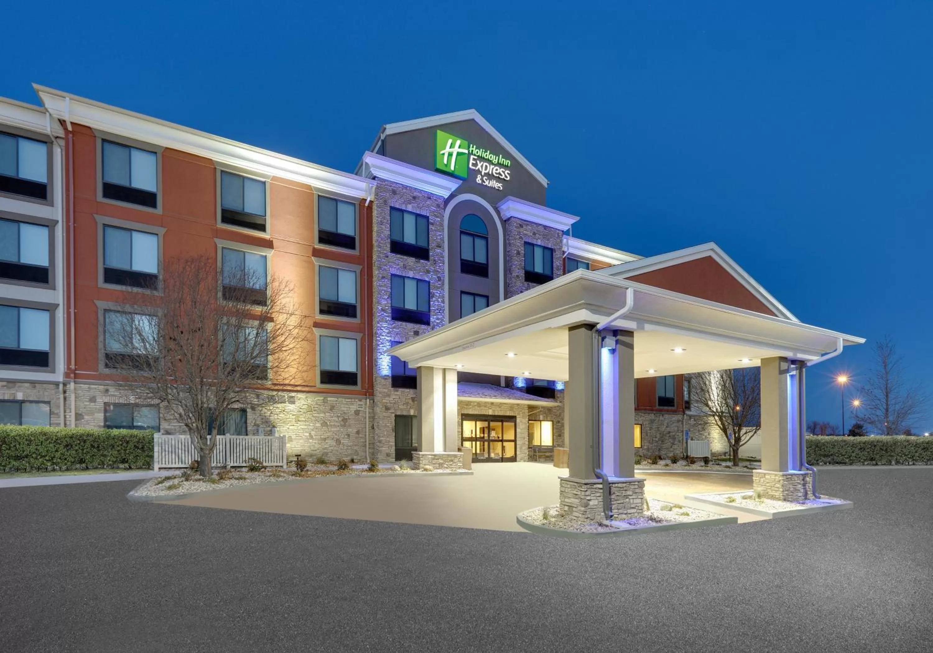 Property building in Holiday Inn Express & Suites Mitchell by IHG